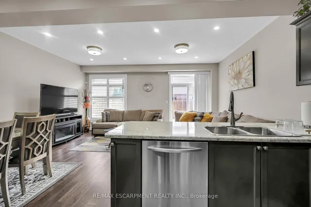 Additional property image - 8 Charleswood Cres