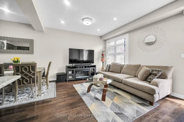 Additional property image - 8 Charleswood Cres