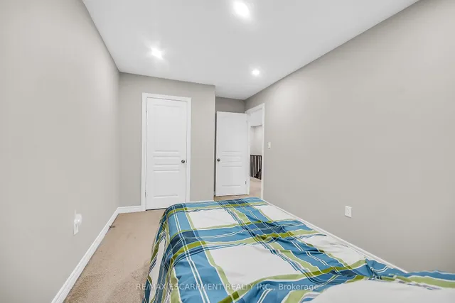 Additional property image - 8 Charleswood Cres