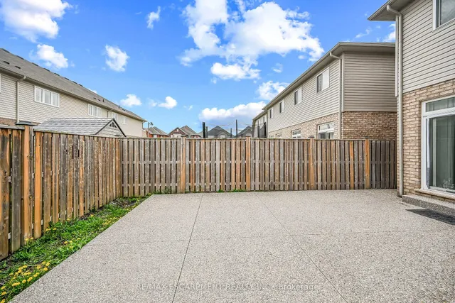 Additional property image - 8 Charleswood Cres