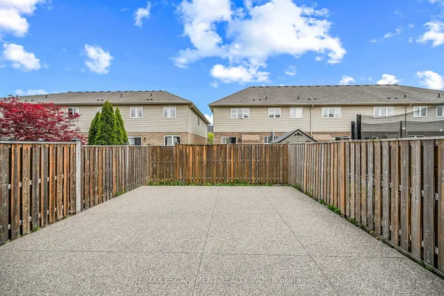 Additional property image - 8 Charleswood Cres