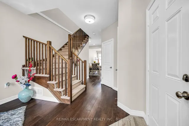 Additional property image - 8 Charleswood Cres