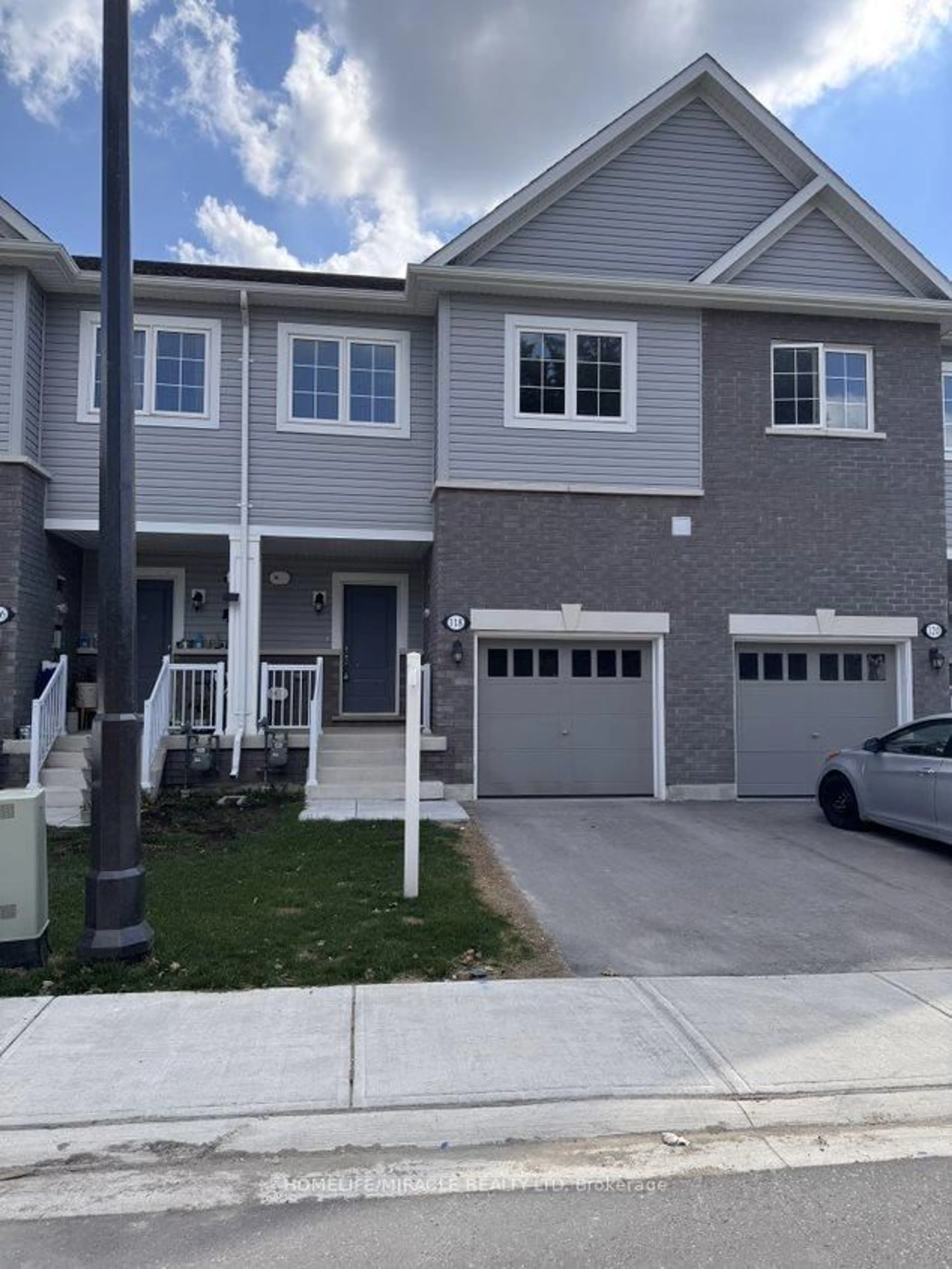 Home with vinyl exterior material, street for 118 Winters Way, Shelburne Ontario L9V 2X7