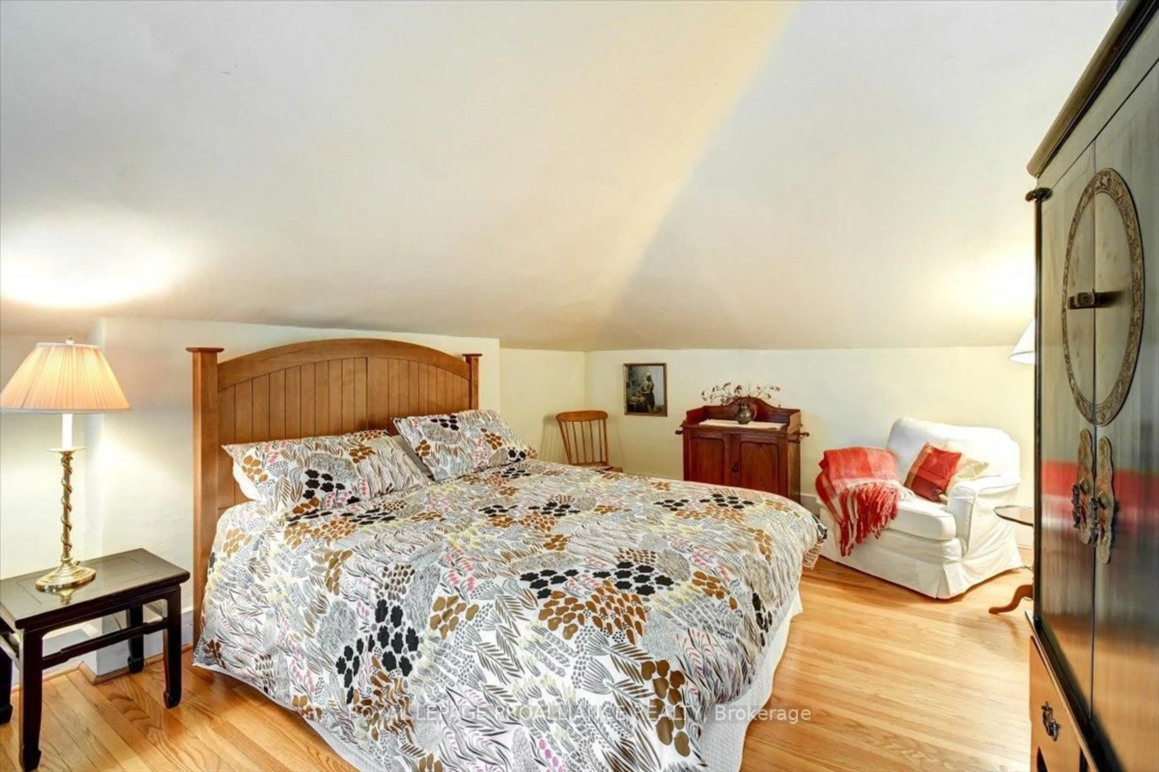 Bedroom with bed, unknown for 89 Dorset St, Port Hope Ontario L1A 1G3