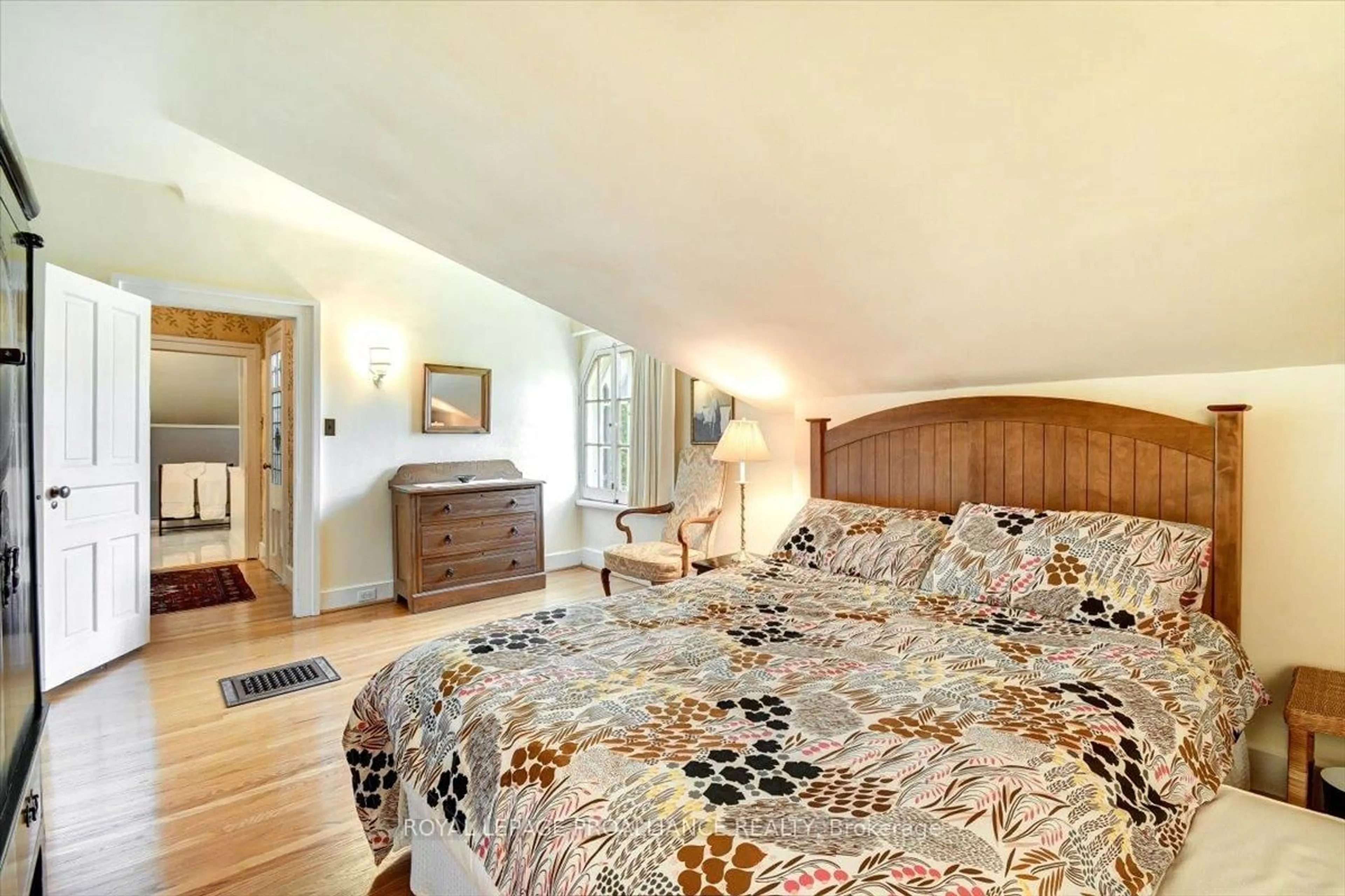 Bedroom with bed, unknown for 89 Dorset St, Port Hope Ontario L1A 1G3