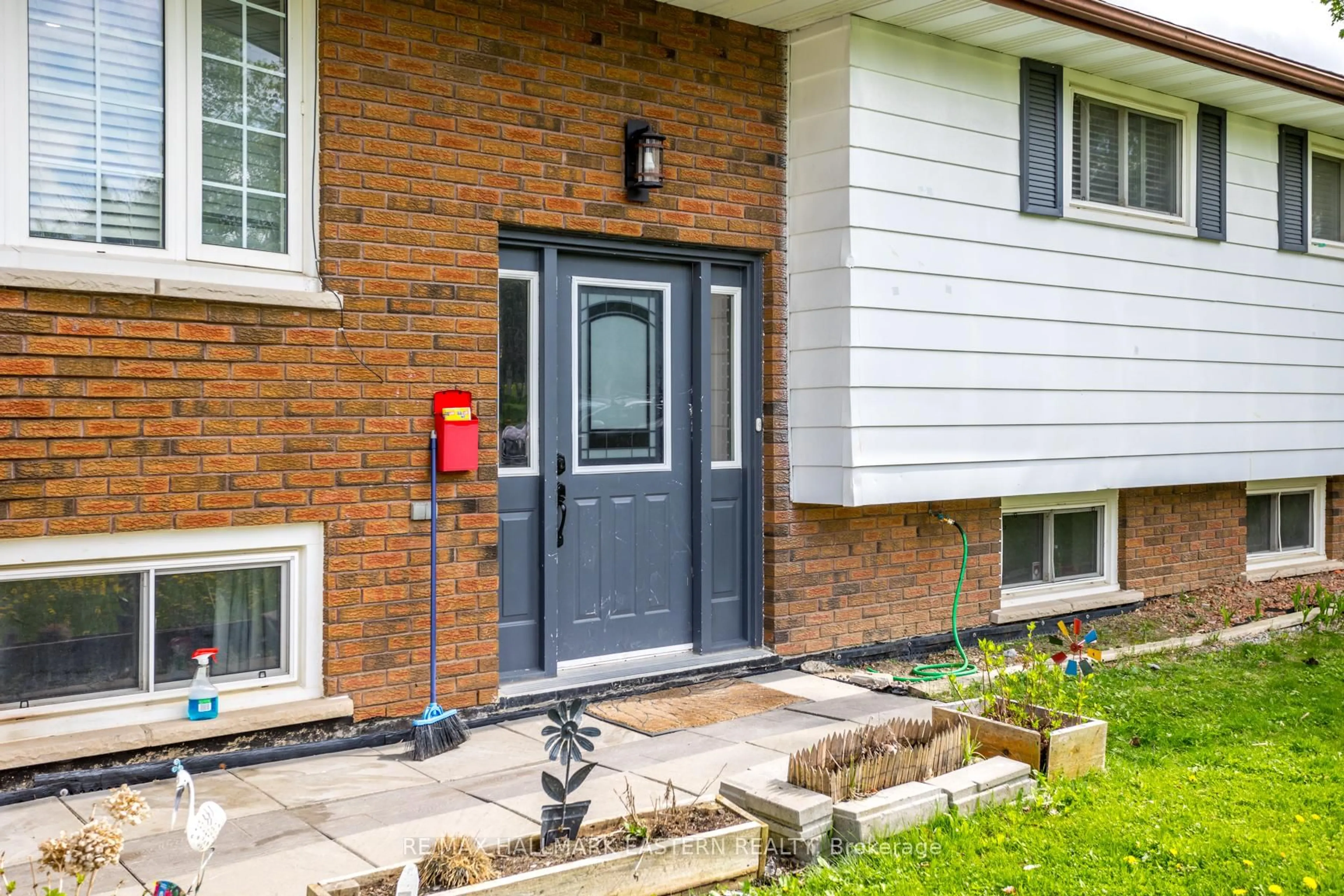 Unknown for 357 Martin Rd, Peterborough North Ontario K9K 1C9