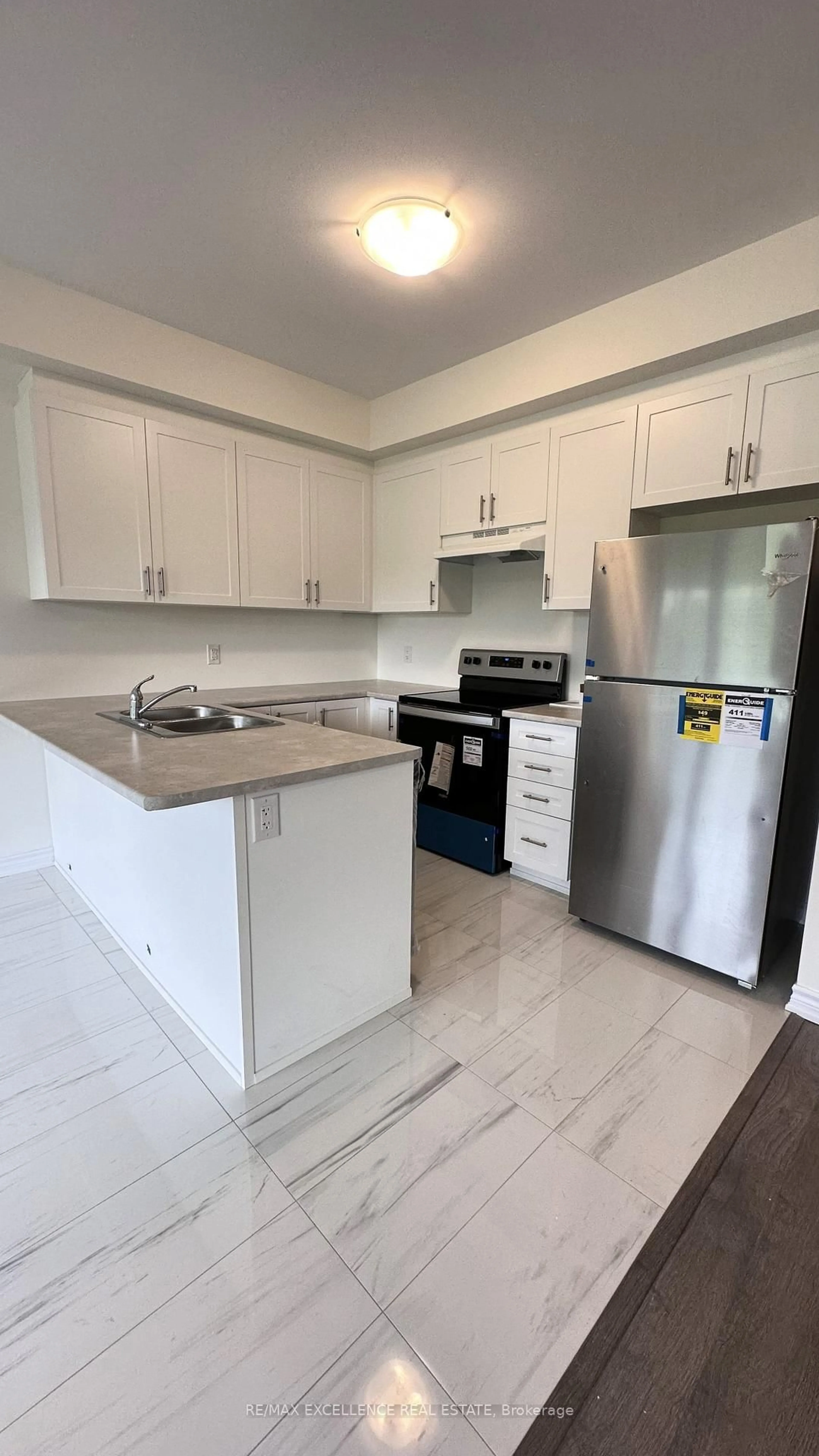 Open concept kitchen, ceramic/tile floor for 138 Winters Way, Shelburne Ontario L9V 3Y1