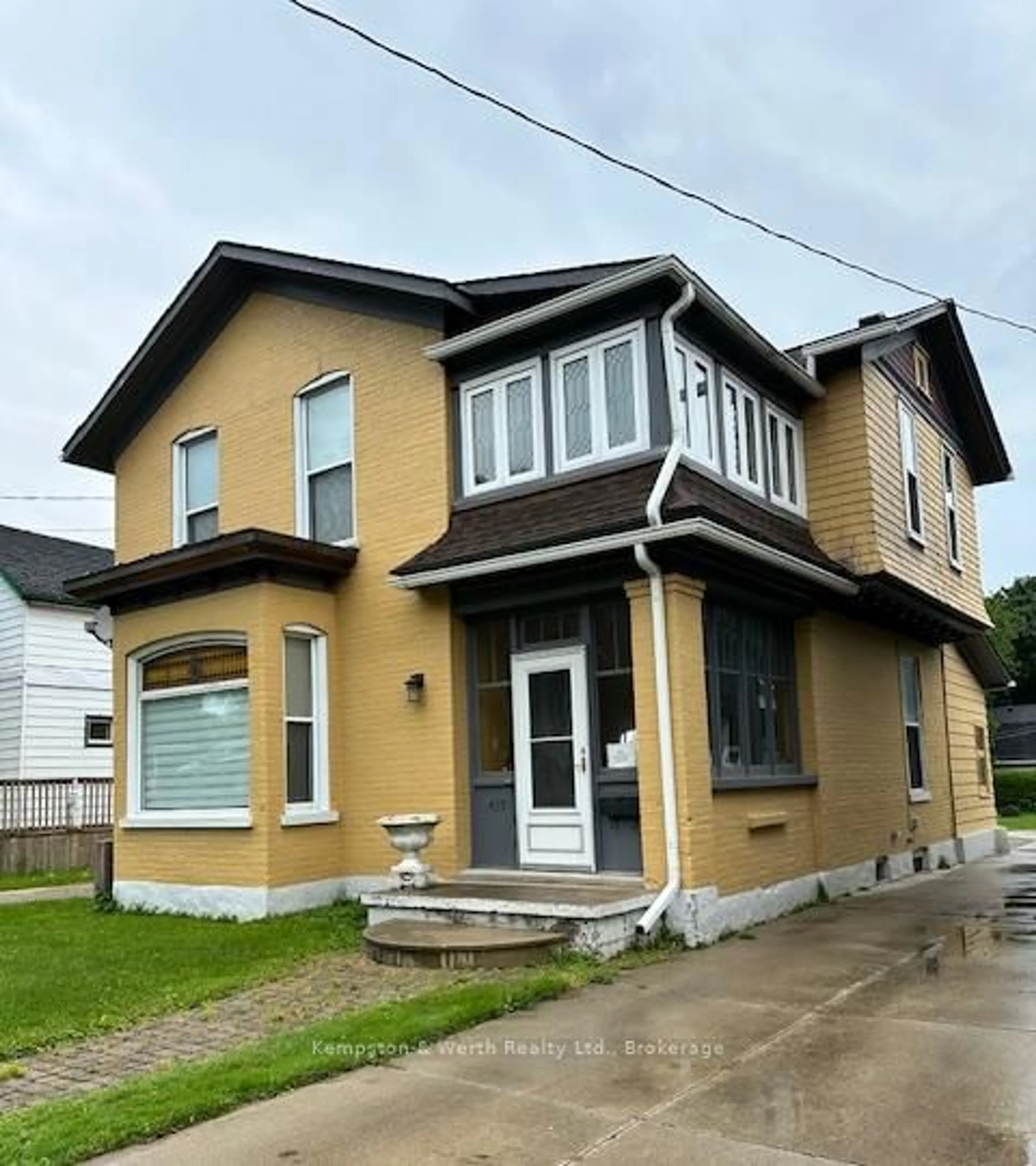Unknown for 439 Main St, North Perth Ontario N4W 1A7