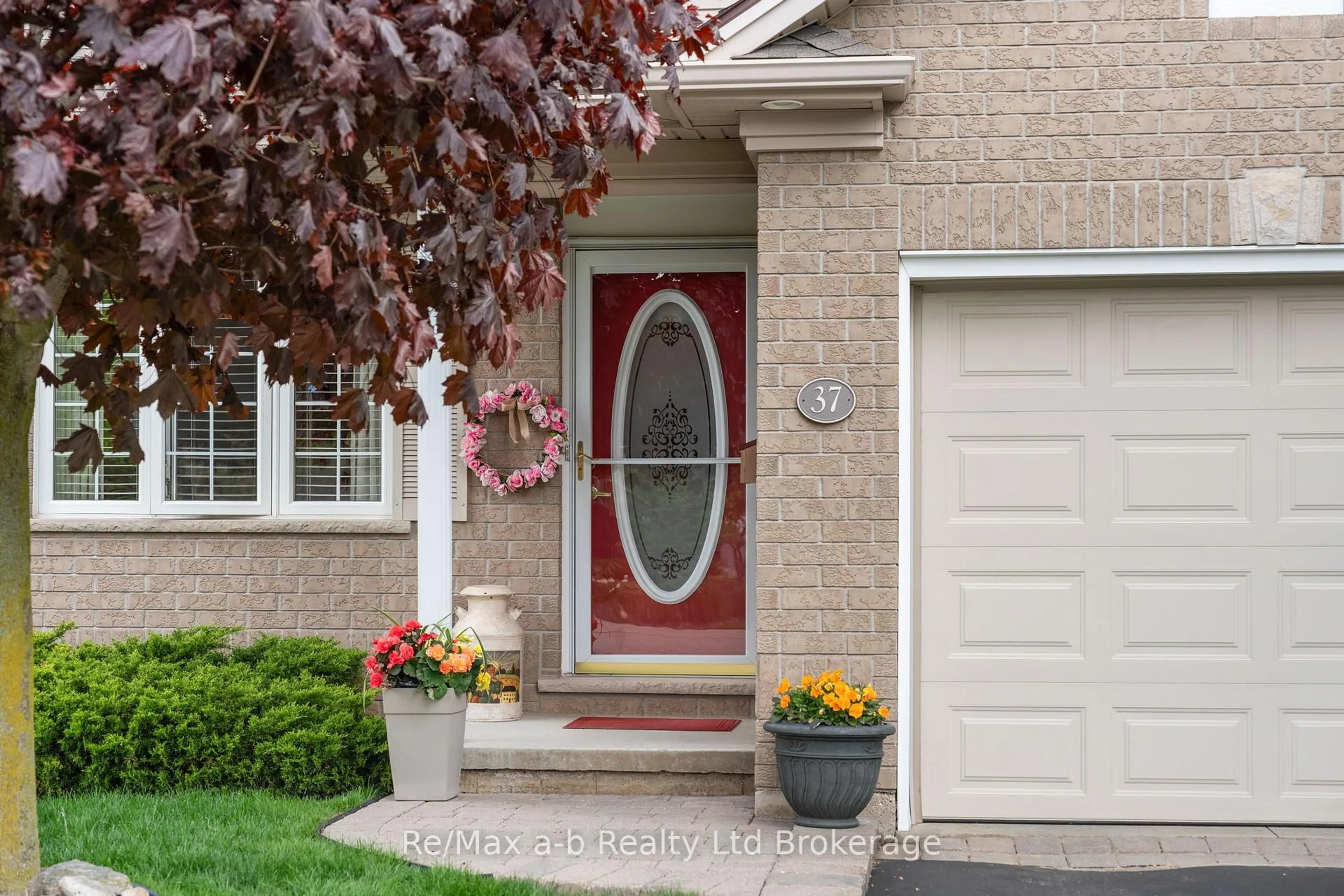 Home with brick exterior material, street for 37 Fairs Cres, Tillsonburg Ontario N4G 5W2