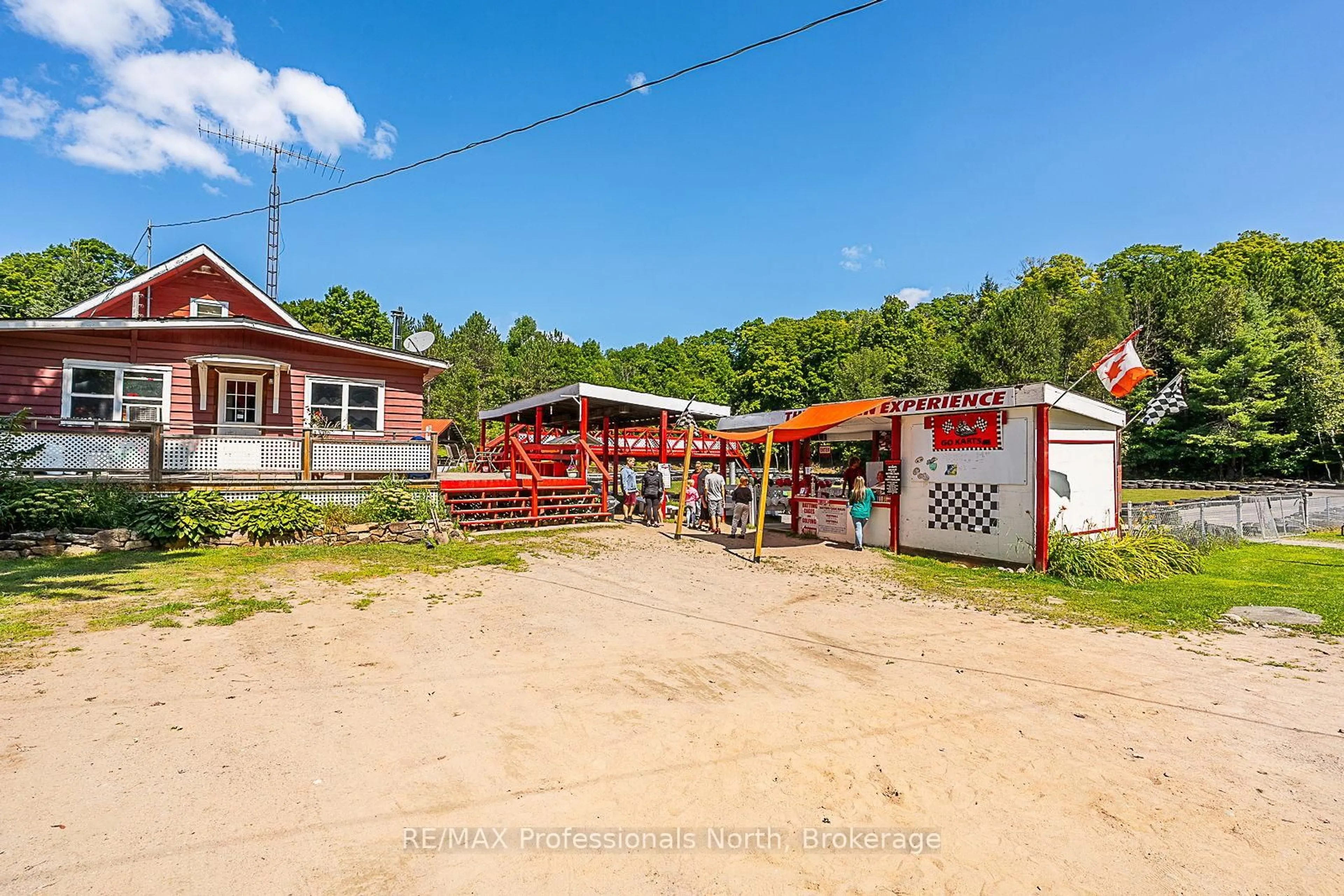 A pic from outside/outdoor area/front of a property/back of a property/a pic from drone, building for 1063 RAVINE Rd, Minden Hills Ontario K0M 2K0