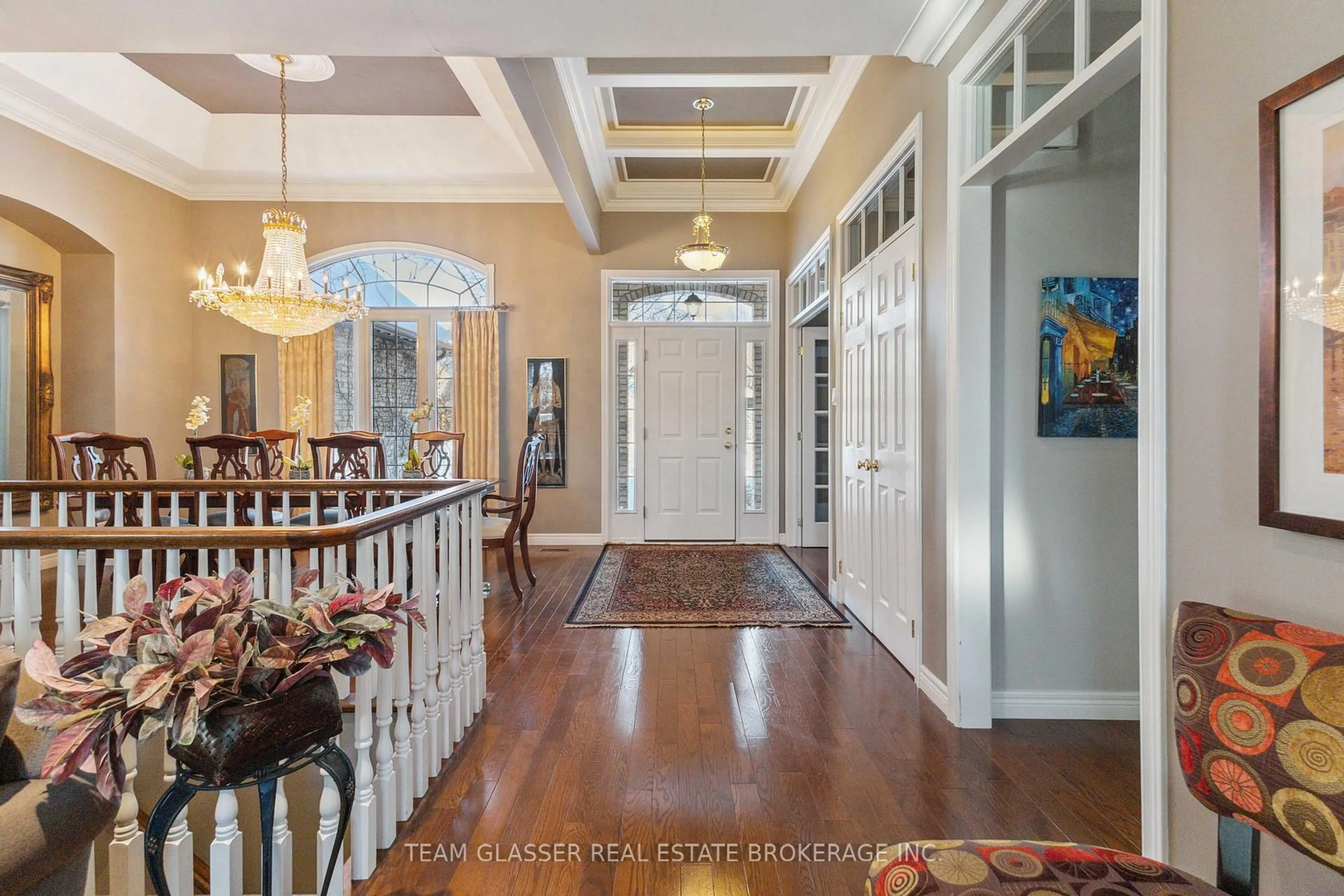 Indoor entryway for 38 Butternut Grve, London South Ontario N6K 4J4