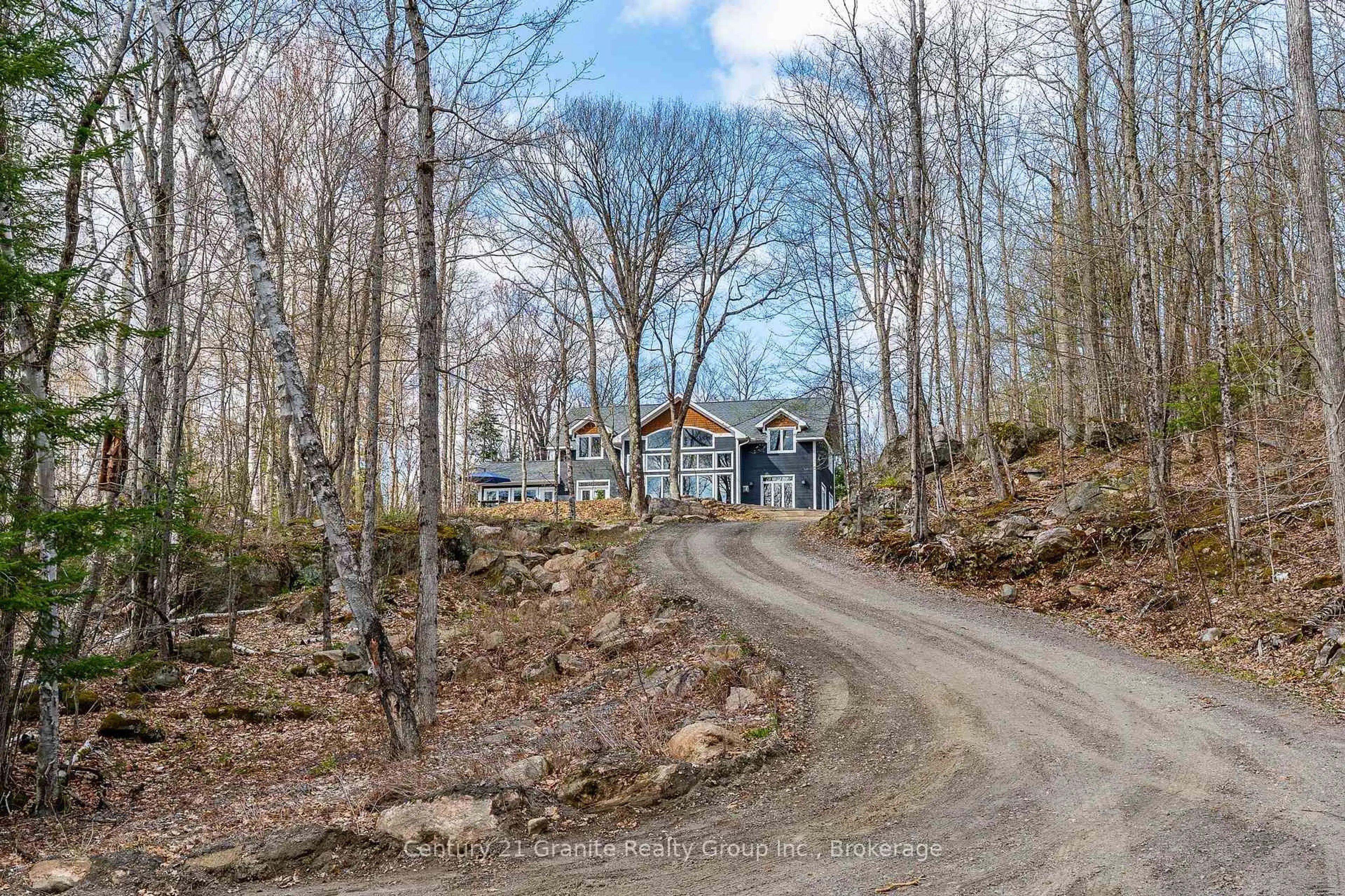 A pic from outside/outdoor area/front of a property/back of a property/a pic from drone, unknown for 1277 Grace Rd, Minden Hills Ontario K0M 2K0