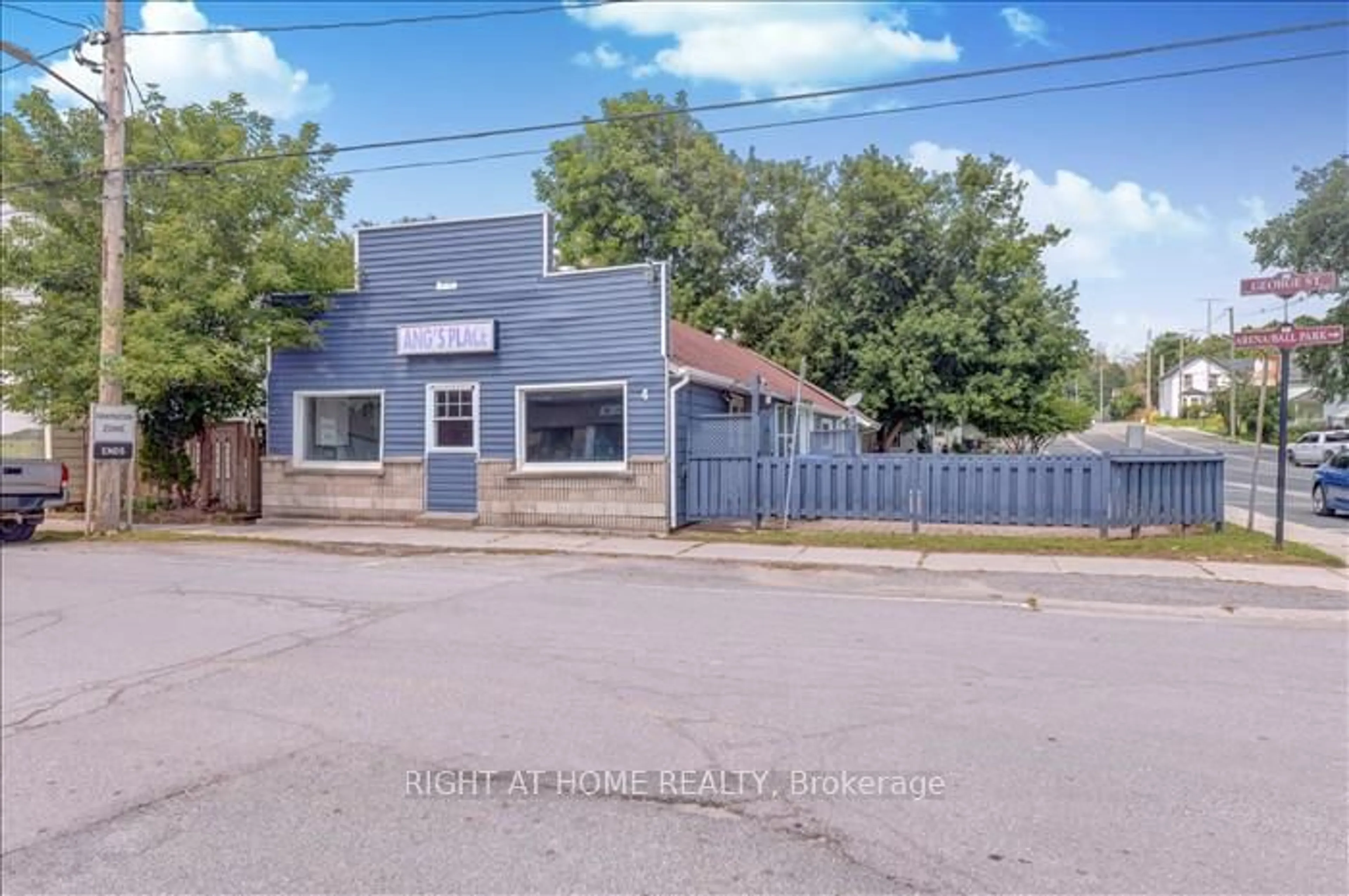 A pic from outside/outdoor area/front of a property/back of a property/a pic from drone, building for 4 George St, Havelock-Belmont-Methuen Ontario K0L 1Z0