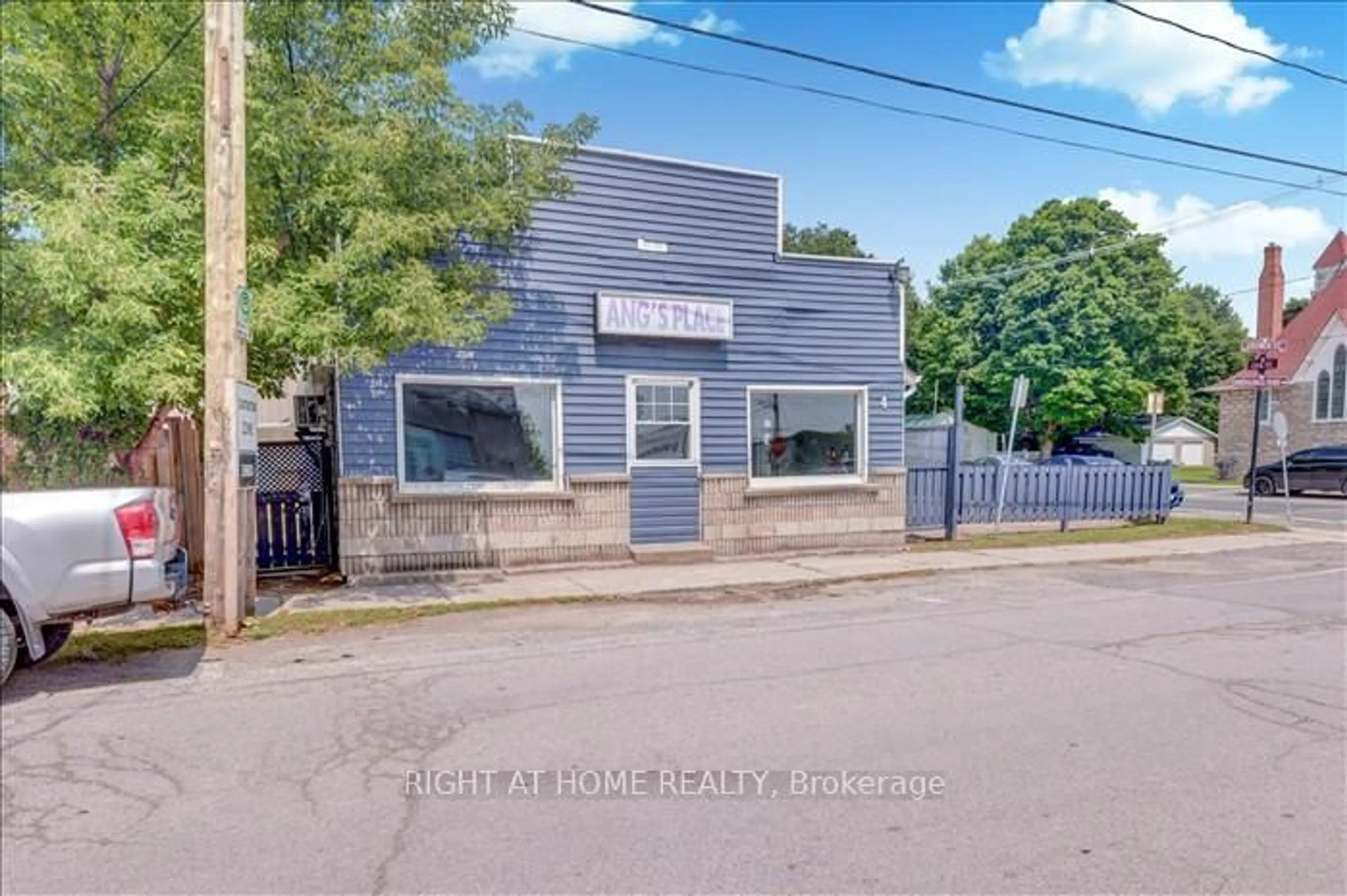 Unknown for 4 George St, Havelock-Belmont-Methuen Ontario K0L 1Z0
