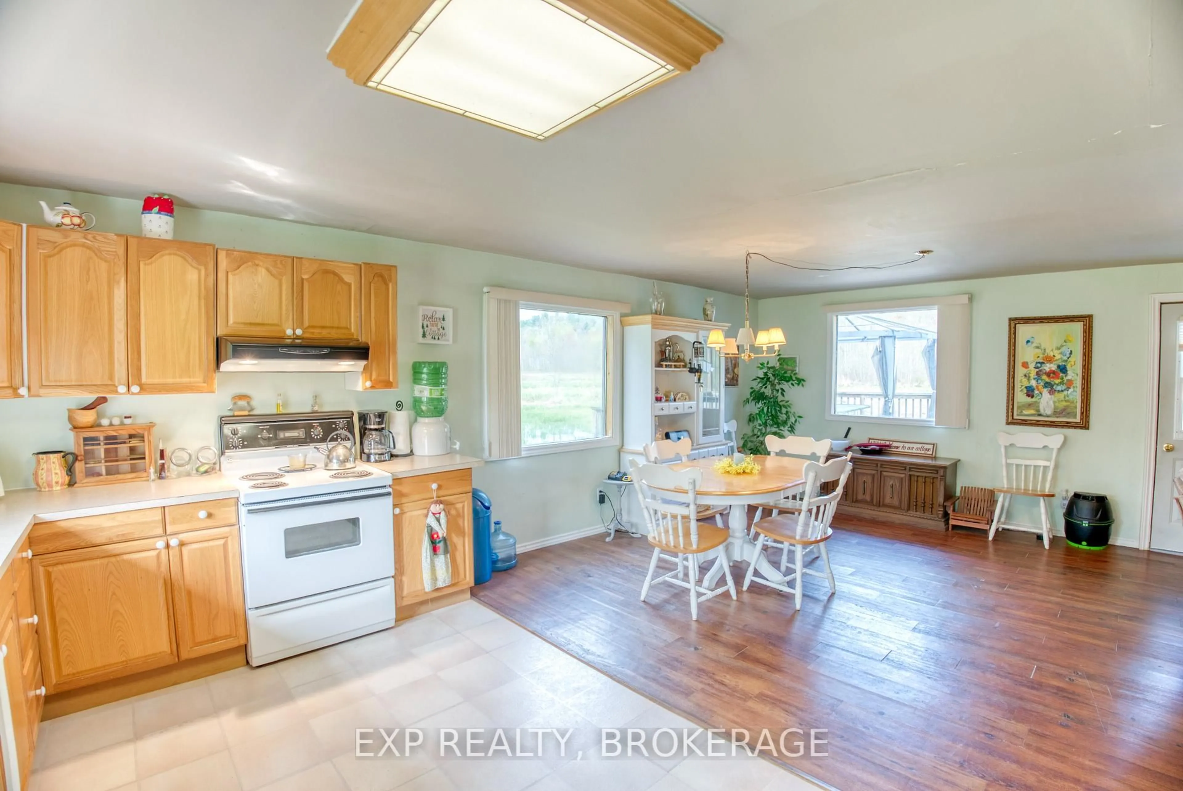 Open concept kitchen, unknown for 1013 Turner Way, Arden Ontario K0H 1B0