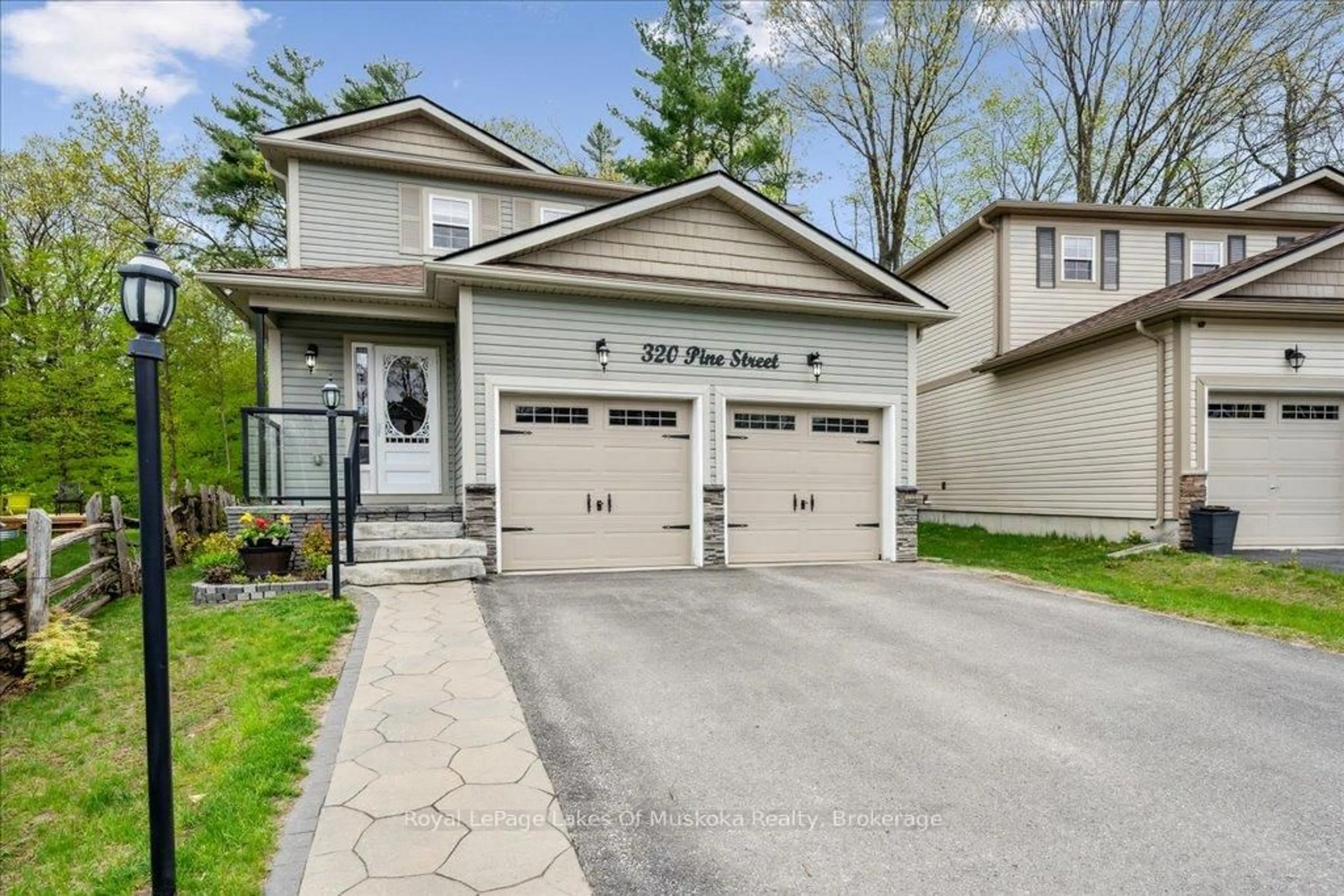 Unknown for 320 Pine St, Gravenhurst Ontario P1P 1B1