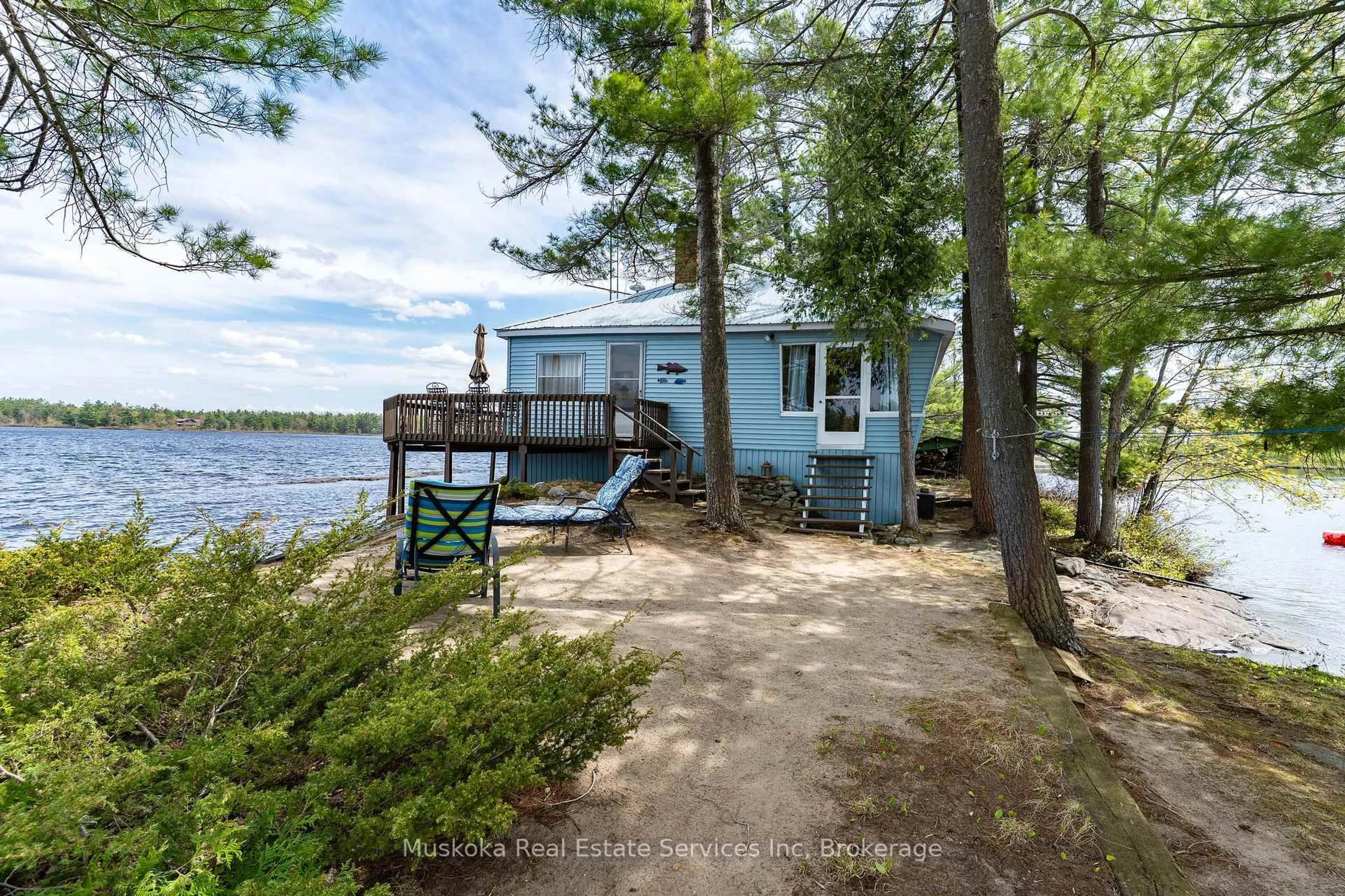 Patio, water/lake/river/ocean view for 1 1KL N/A, Gravenhurst Ontario P0E 1G0