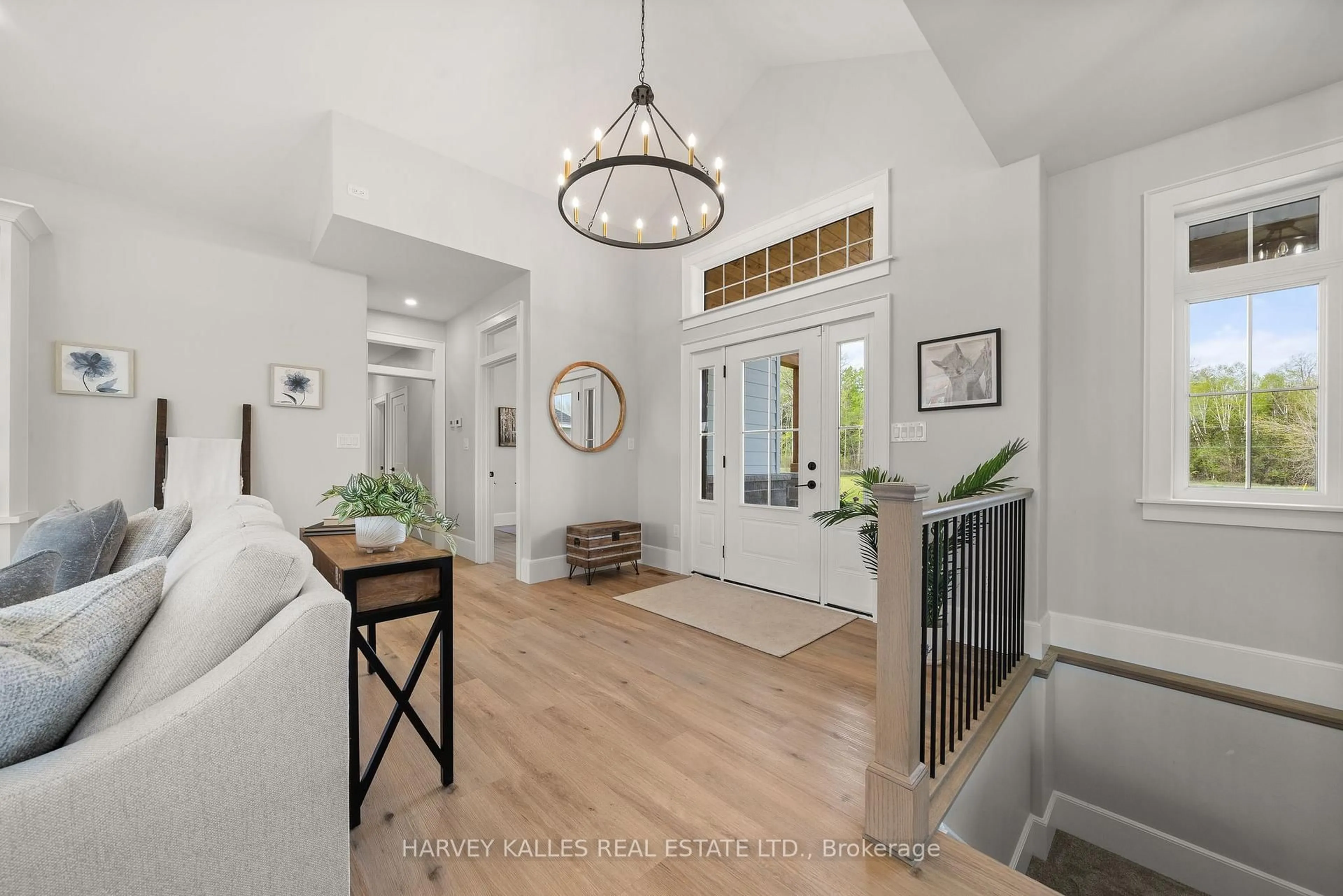Indoor entryway for 498 Mackenzie Rd, Hastings Ontario K0K 2C0