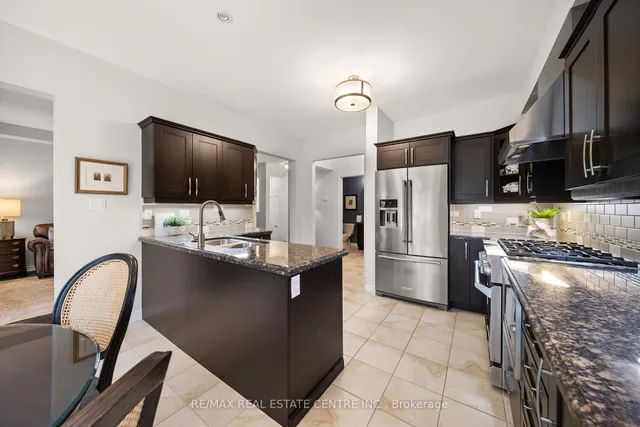 Additional property image - 441 Stonehenge Dr Unit 17