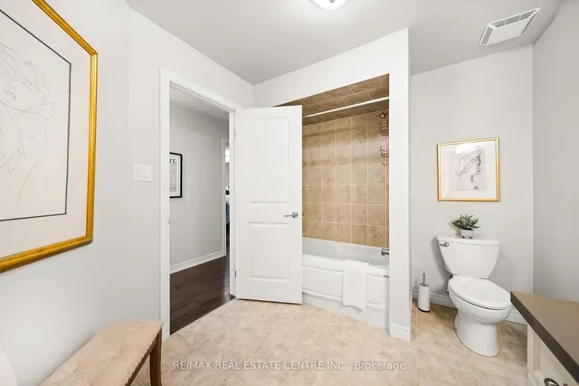 Additional property image - 441 Stonehenge Dr Unit 17