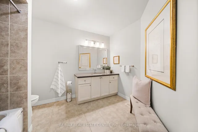Additional property image - 441 Stonehenge Dr Unit 17