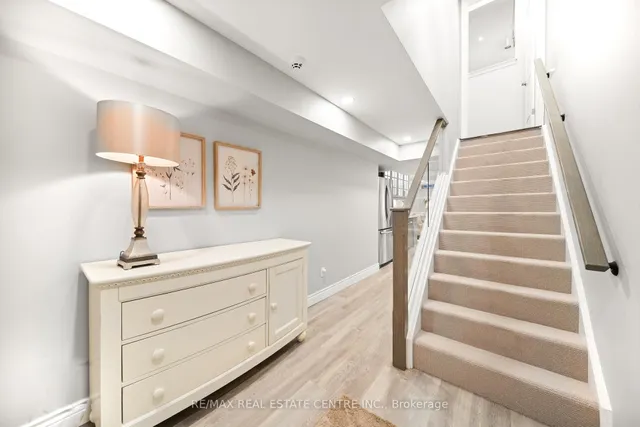 Additional property image - 441 Stonehenge Dr Unit 17
