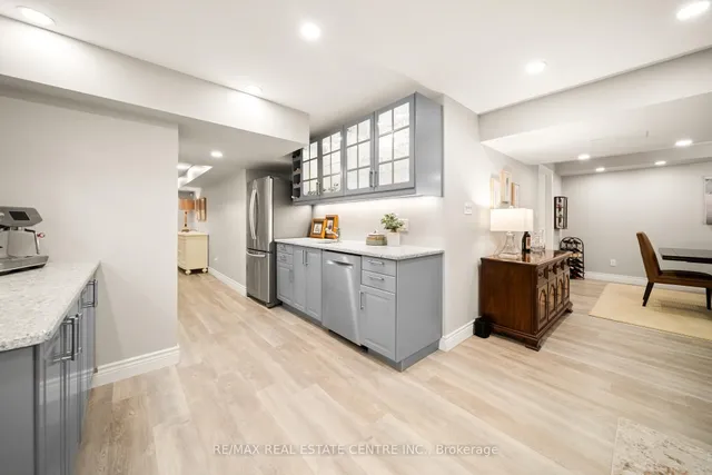 Additional property image - 441 Stonehenge Dr Unit 17