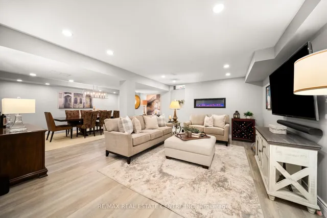 Additional property image - 441 Stonehenge Dr Unit 17