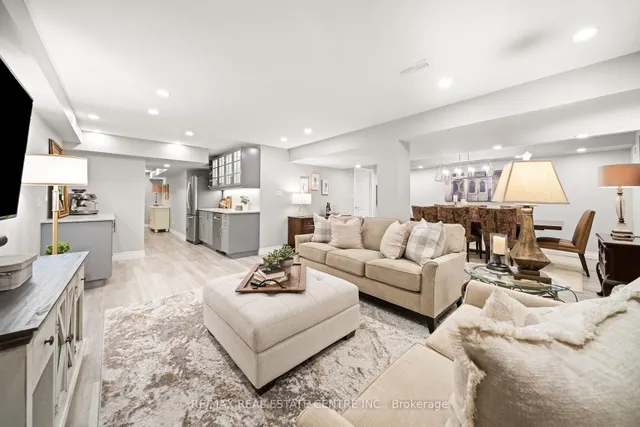 Additional property image - 441 Stonehenge Dr Unit 17