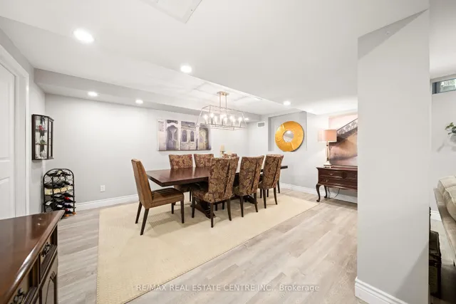 Additional property image - 441 Stonehenge Dr Unit 17