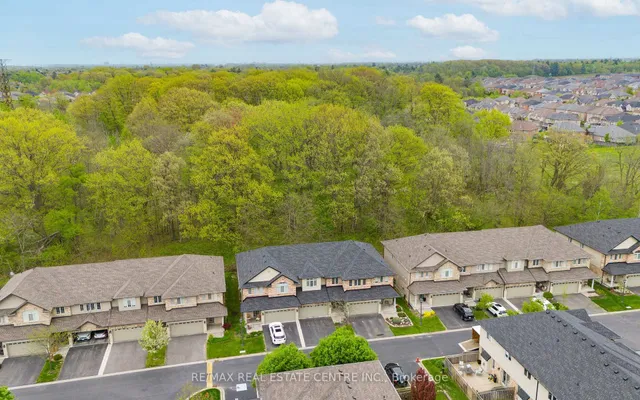 Additional property image - 441 Stonehenge Dr Unit 17