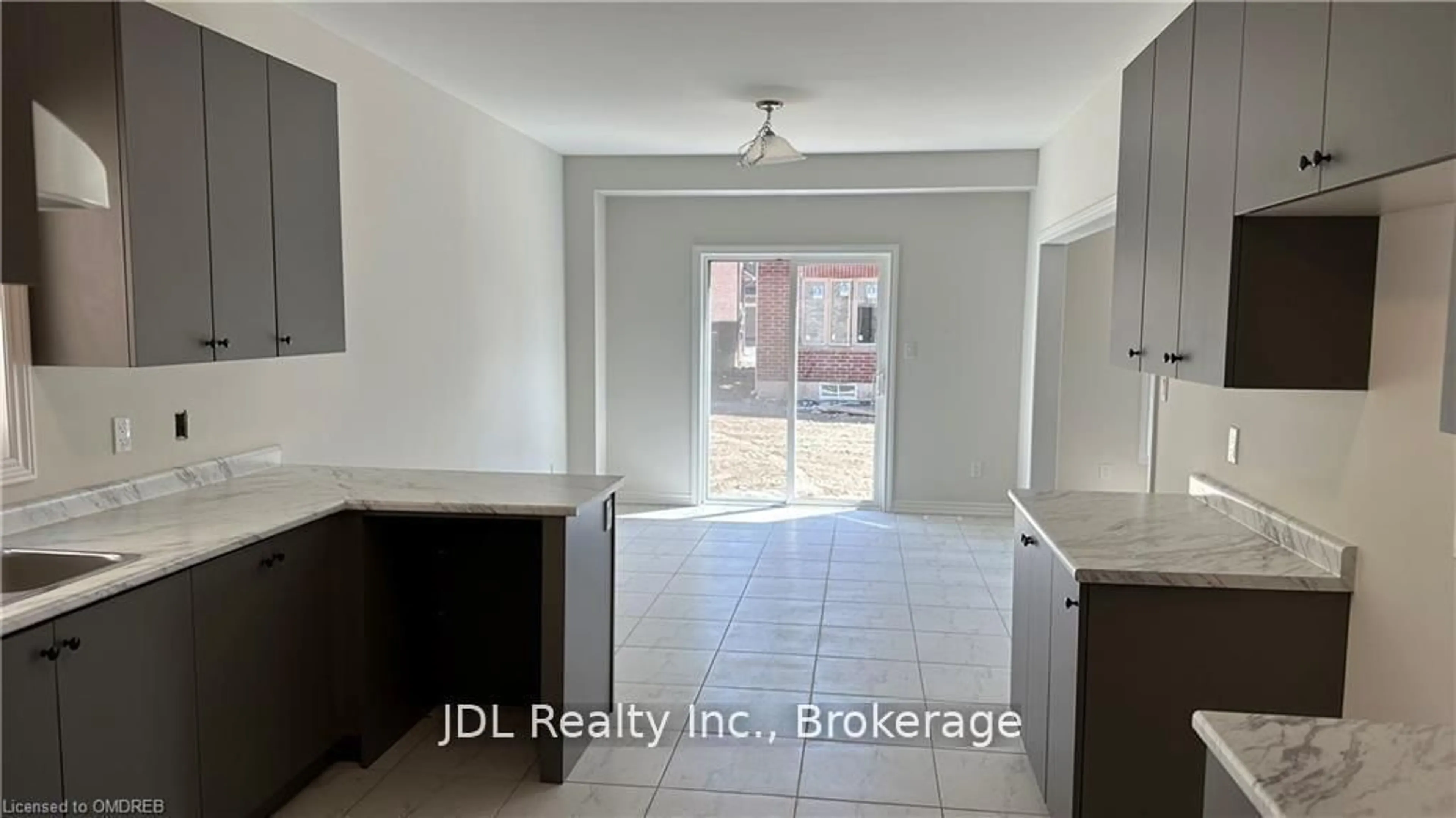 A pic of a room for 231 Palace St, Thorold Ontario L2V 0N2