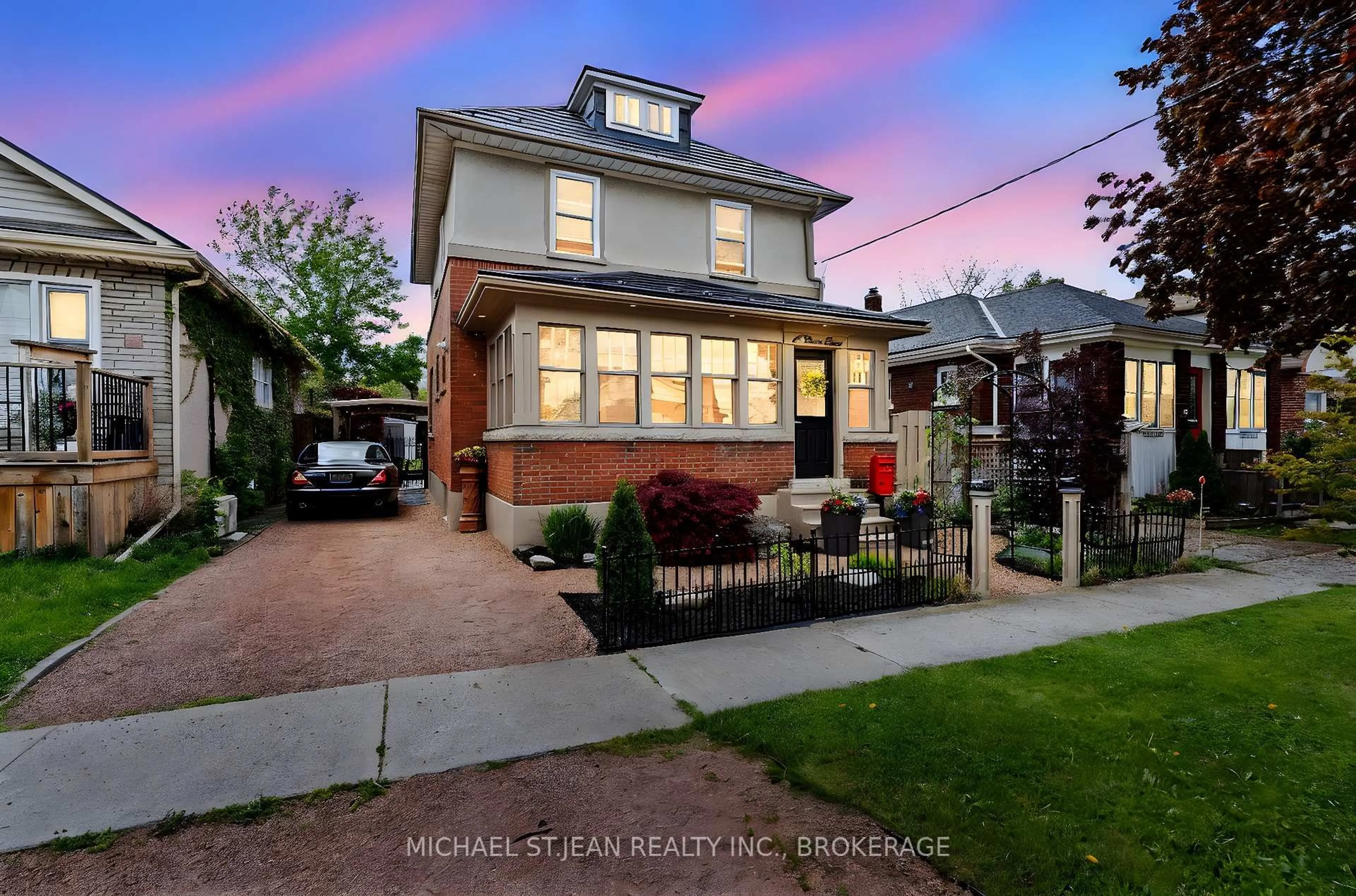 Home with brick exterior material, street for 47 Currie St, St. Catharines Ontario L2M 5M9