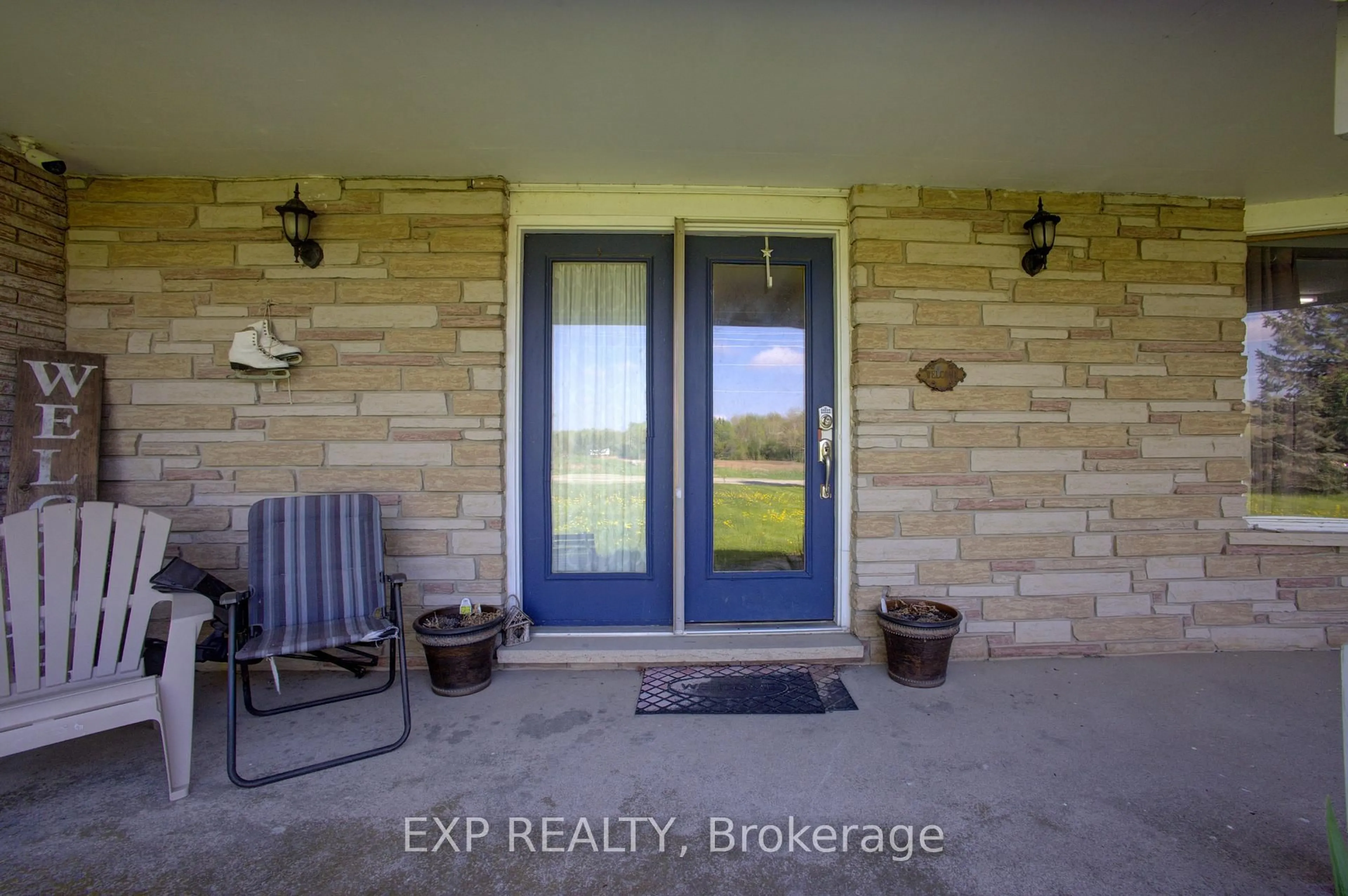 Indoor entryway for 8989 Concession 11 Rd, Wellington North Ontario N0G 2L0