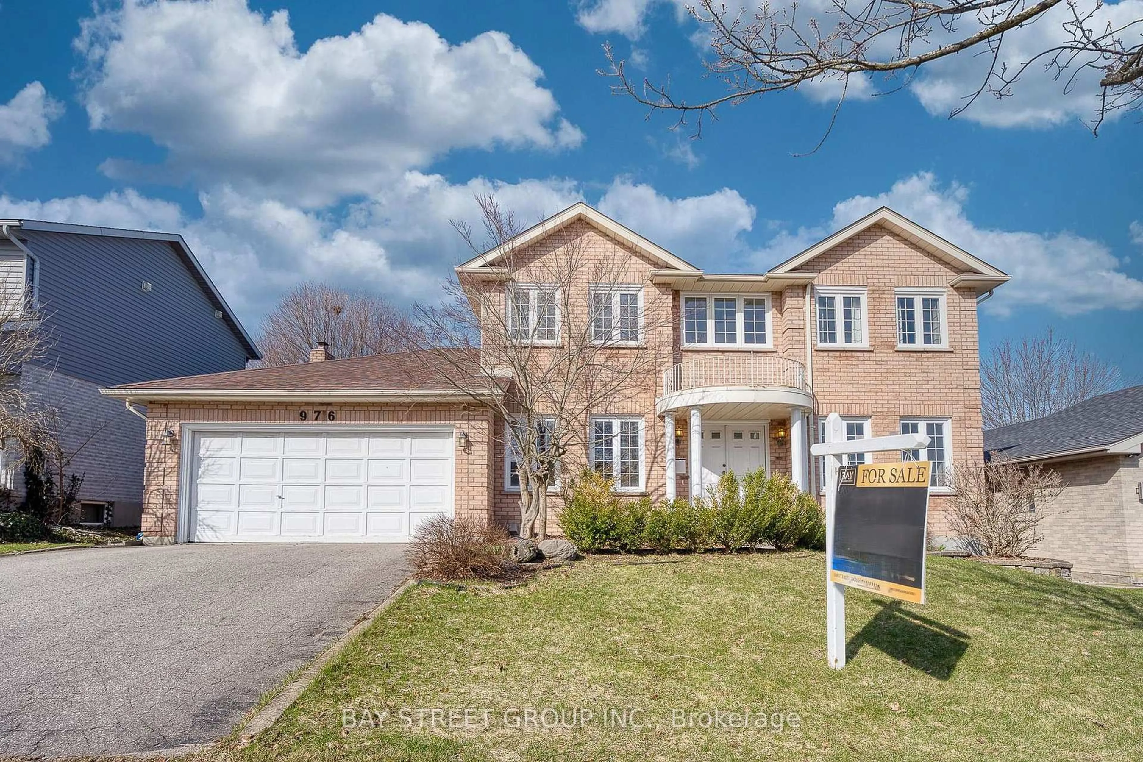 Home with brick exterior material, street for 976 Griffith St, London South Ontario N6K 3Z3