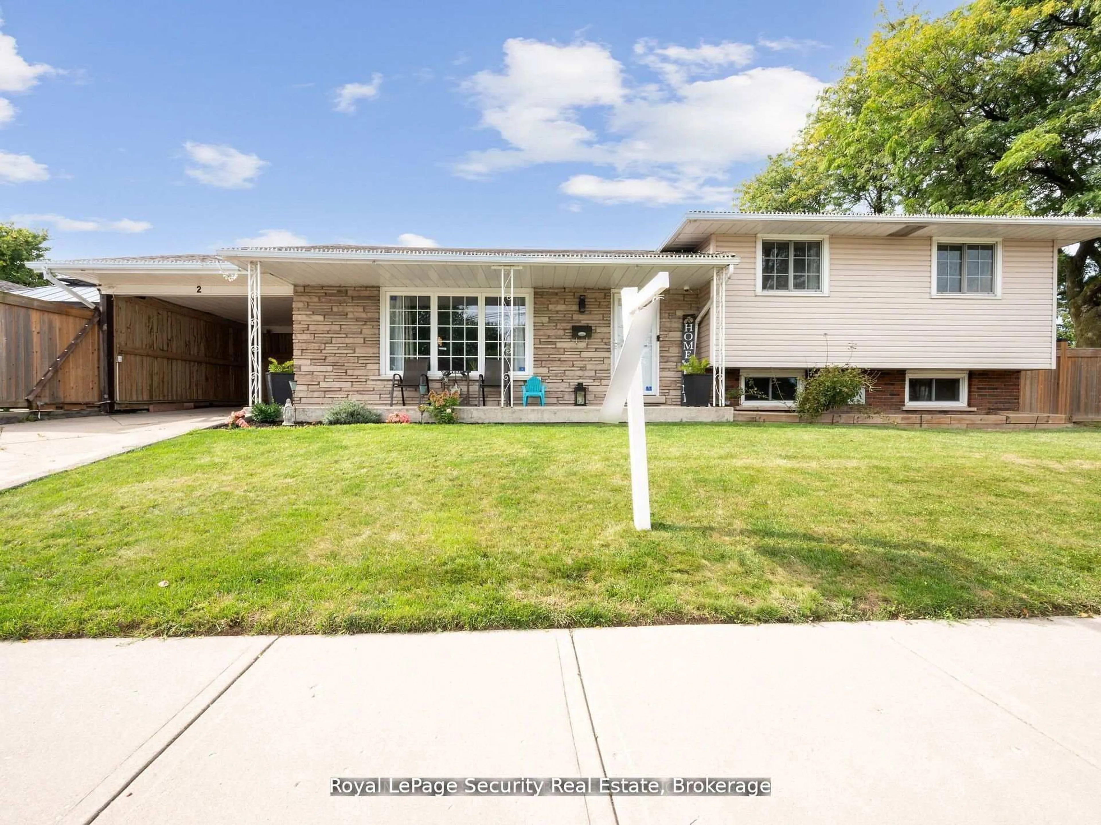Home with vinyl exterior material, street for 2 Maitland Ave, Hamilton Ontario L9A 3J3