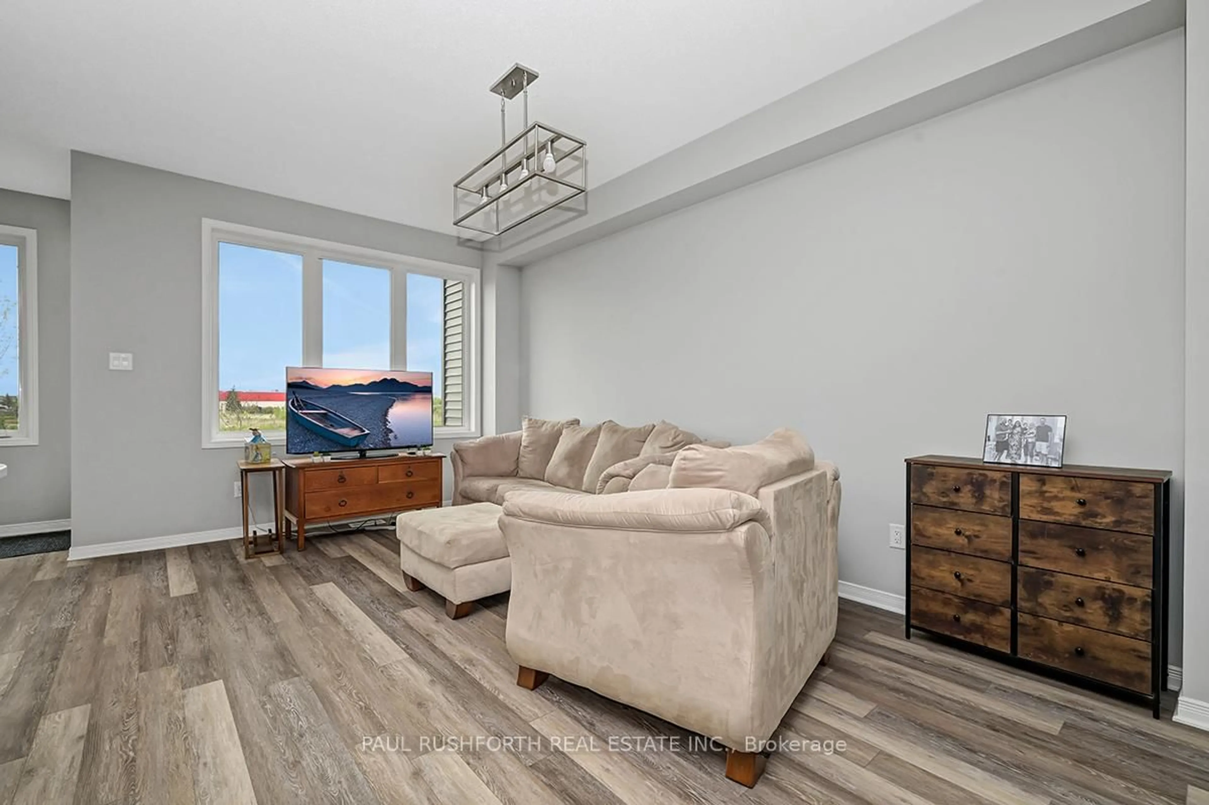 Living room with furniture, unknown for 17 Stokes Dr, Carleton Place Ontario K7C 0J6