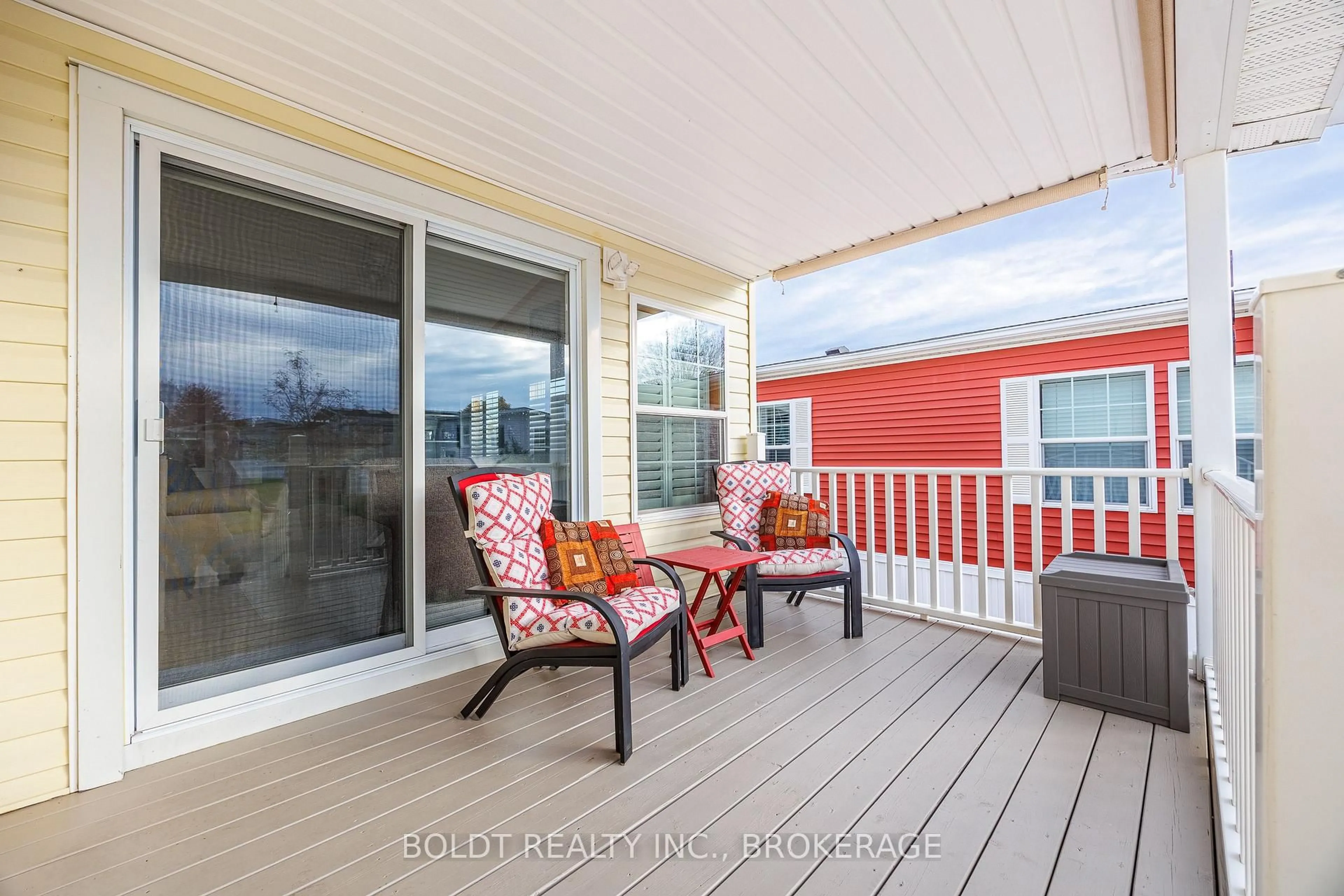 Patio, water/lake/river/ocean view for 3033 Townline Rd #101, Fort Erie Ontario L0S 1S1