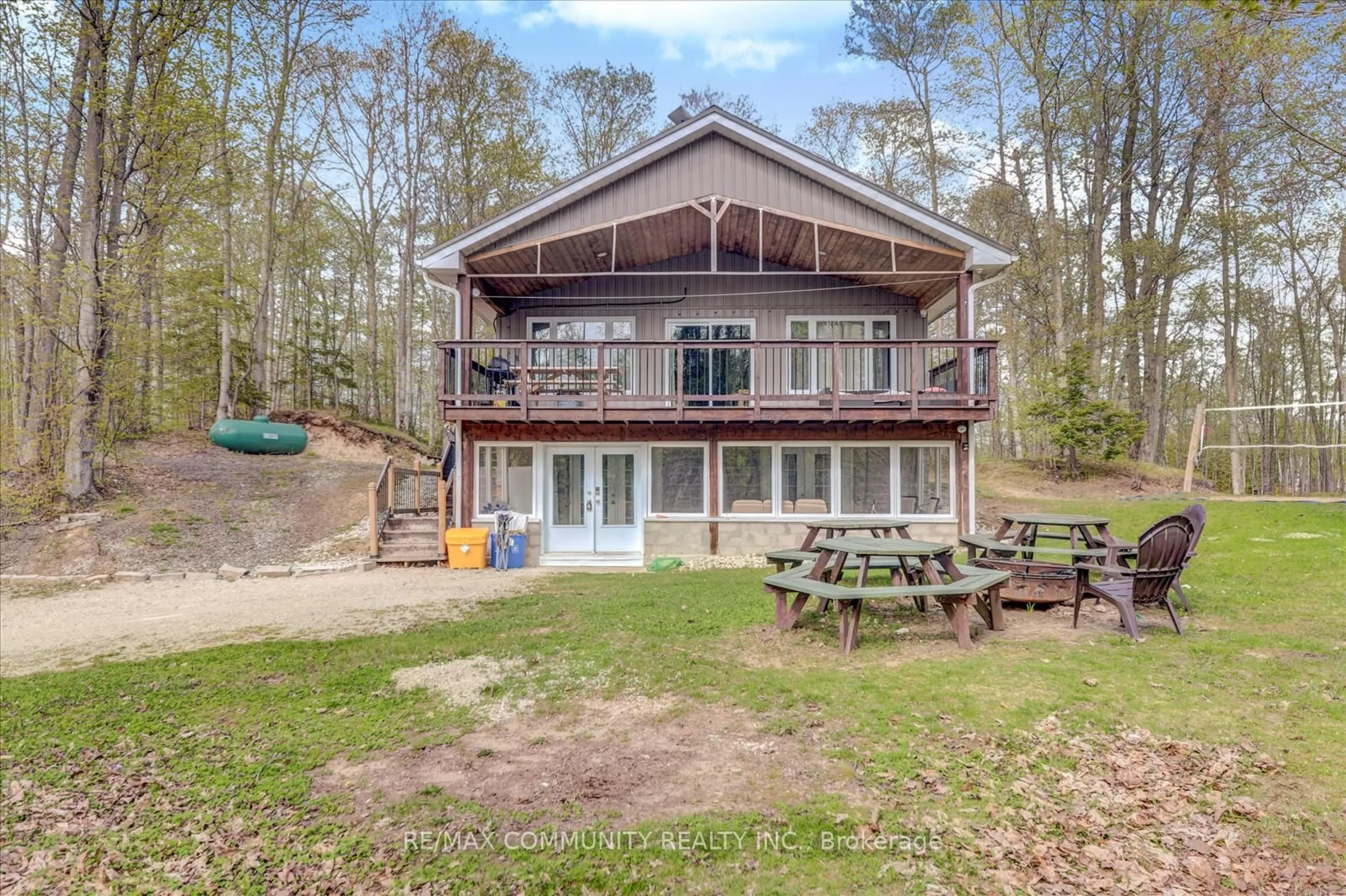 A pic from outside/outdoor area/front of a property/back of a property/a pic from drone, water/lake/river/ocean view for 3 SUGARBUSH Rd, South Bruce Peninsula Ontario N0H 2T0