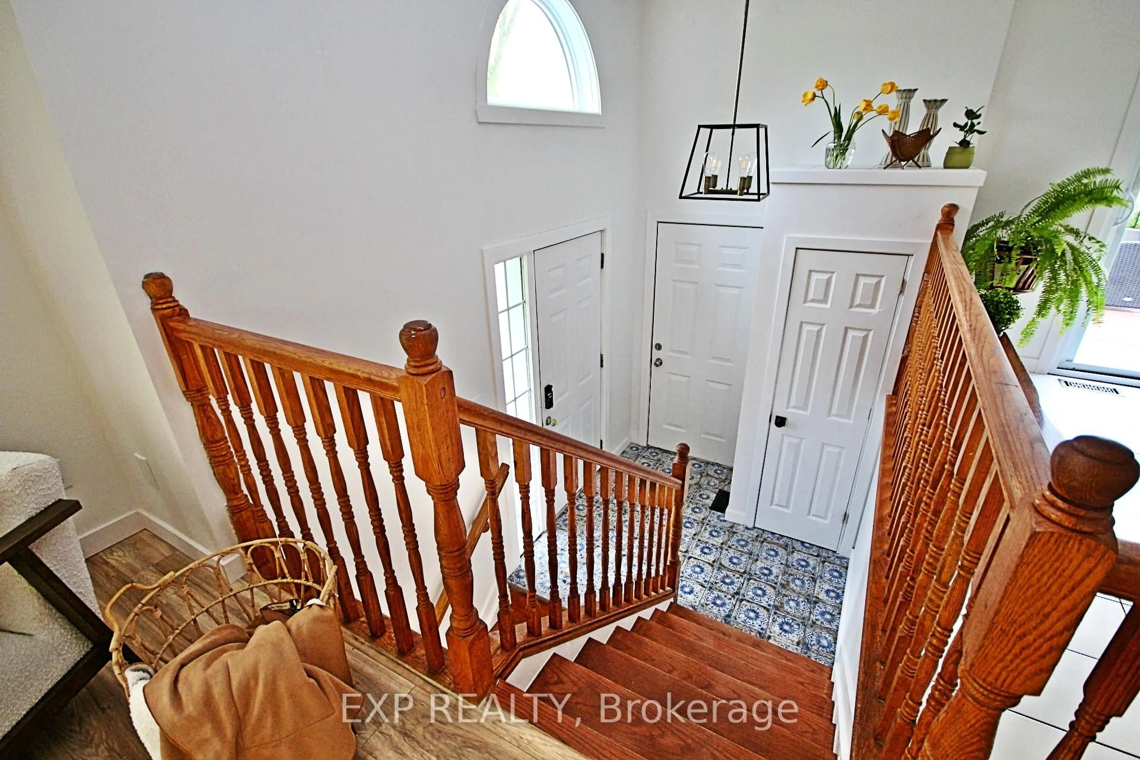 Indoor entryway for 68 Columbia Ave, South Stormont Ontario K0C 1P0