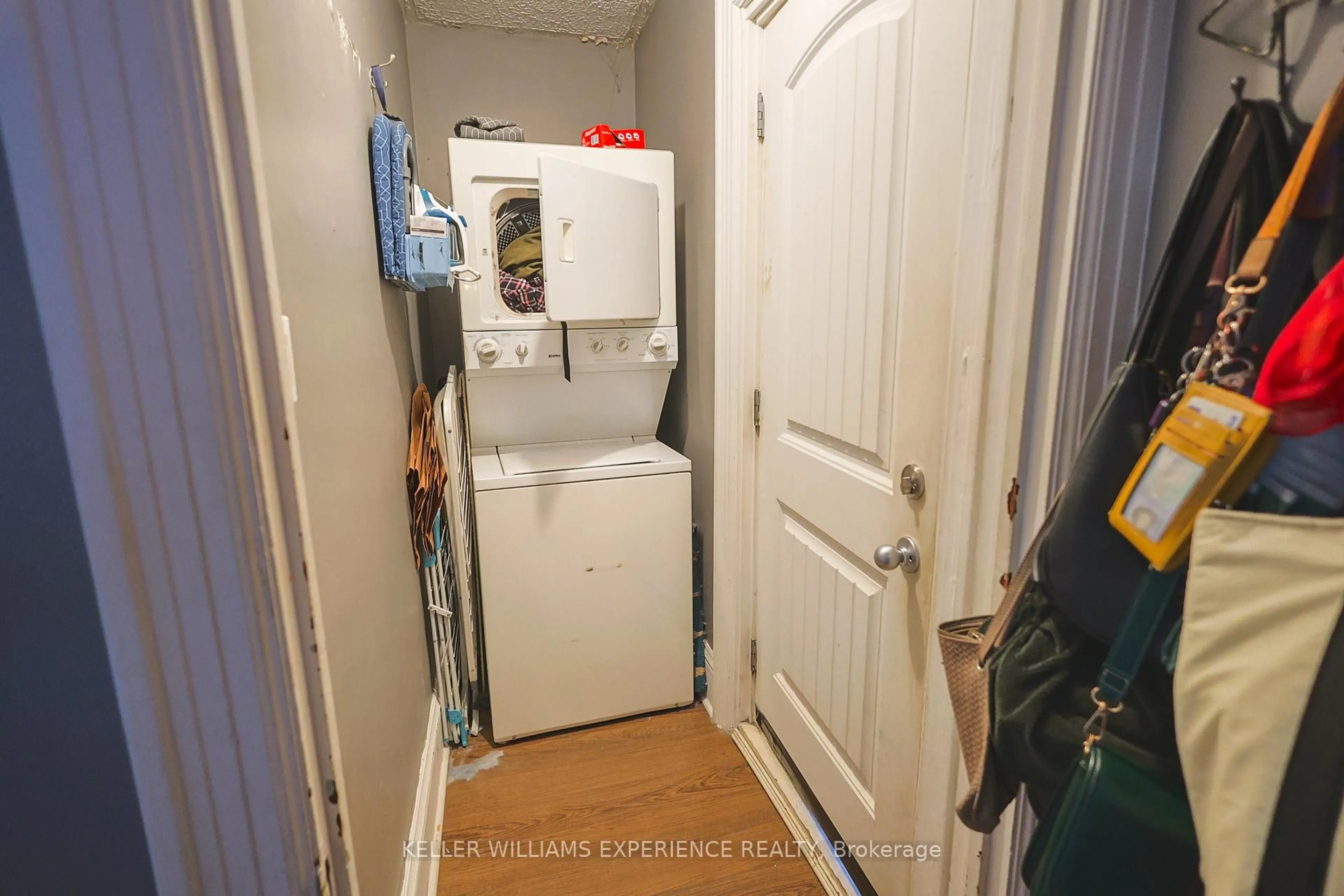 Laundry room for 190 Patterson St, Greater Sudbury Ontario P3C 2J7