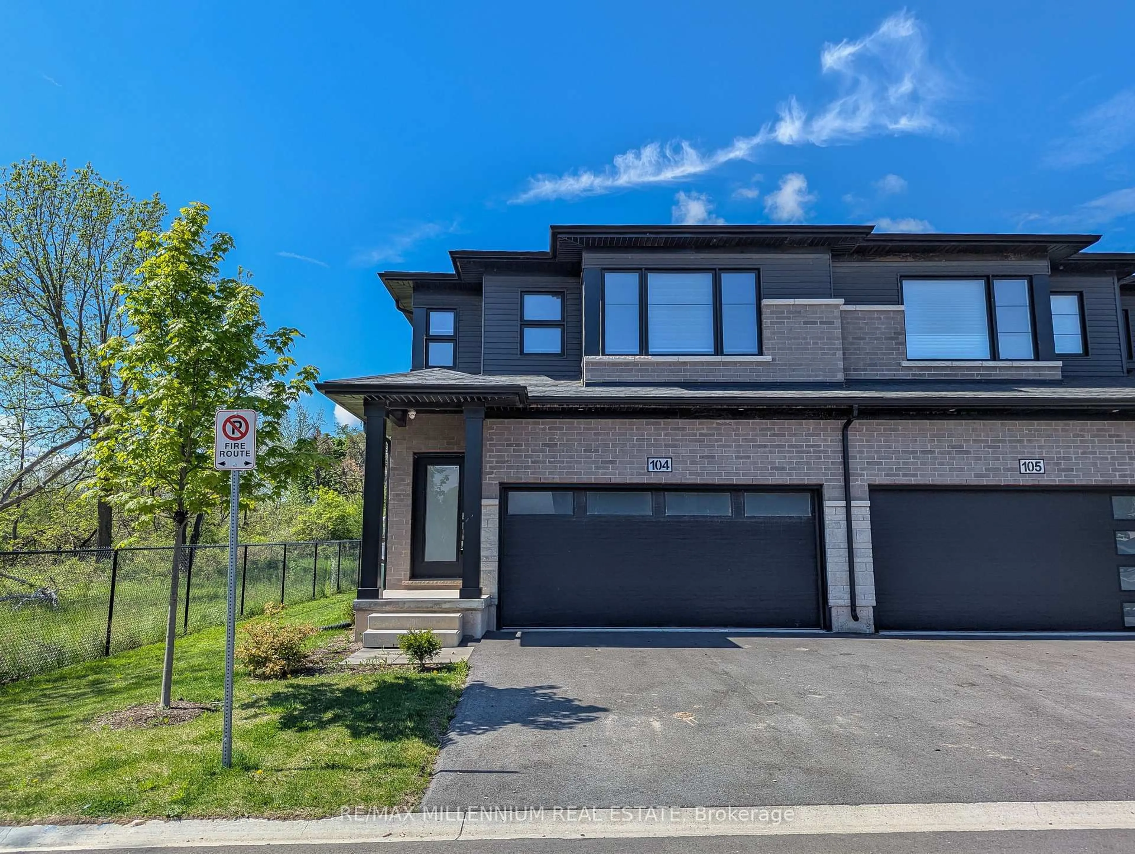 Home with brick exterior material, street for 4552 Portage Rd #104, Niagara Falls Ontario L2E 6A8