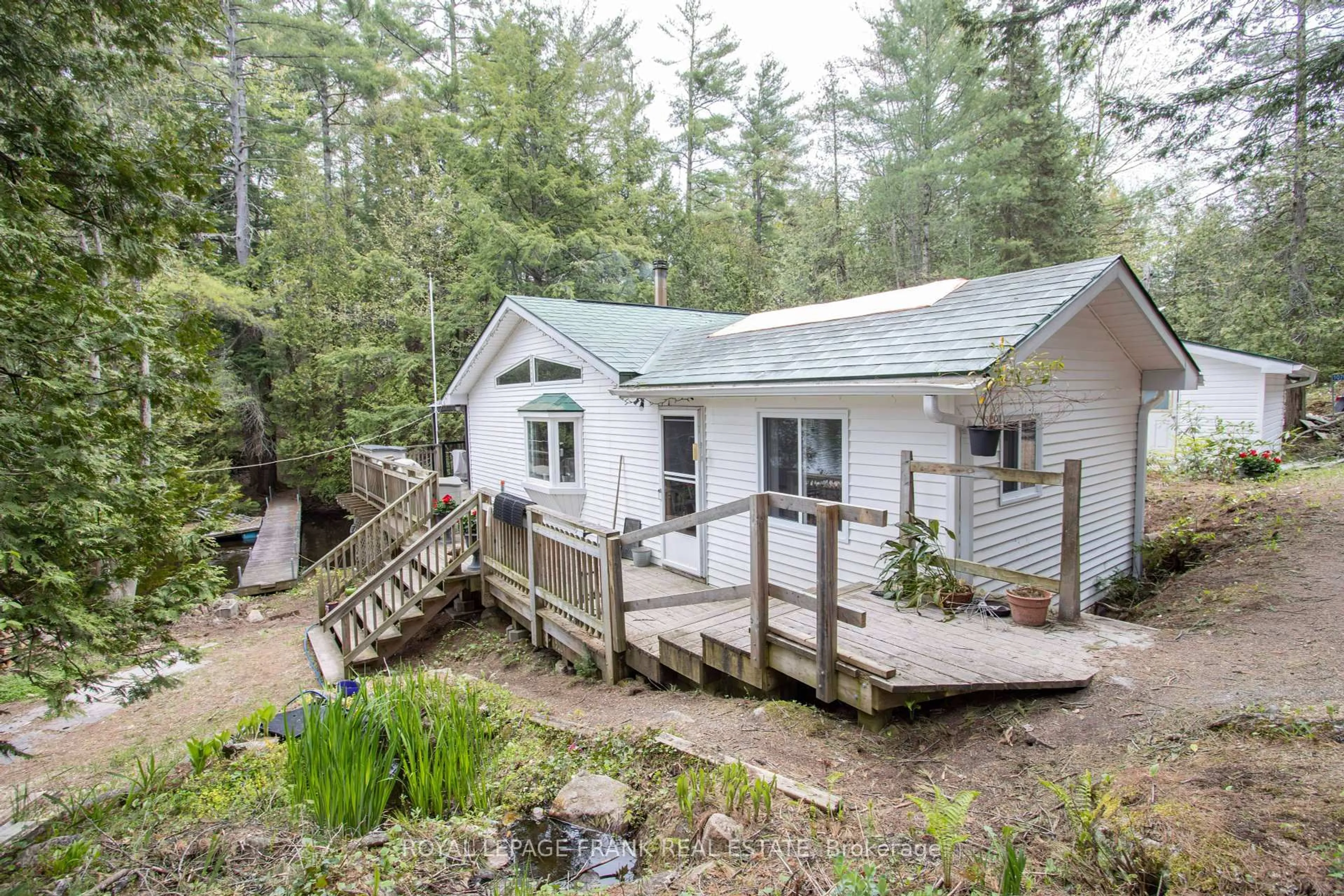 Patio, unknown for 1070 Towering Oaks Tr, Minden Hills Ontario K0M 2L0