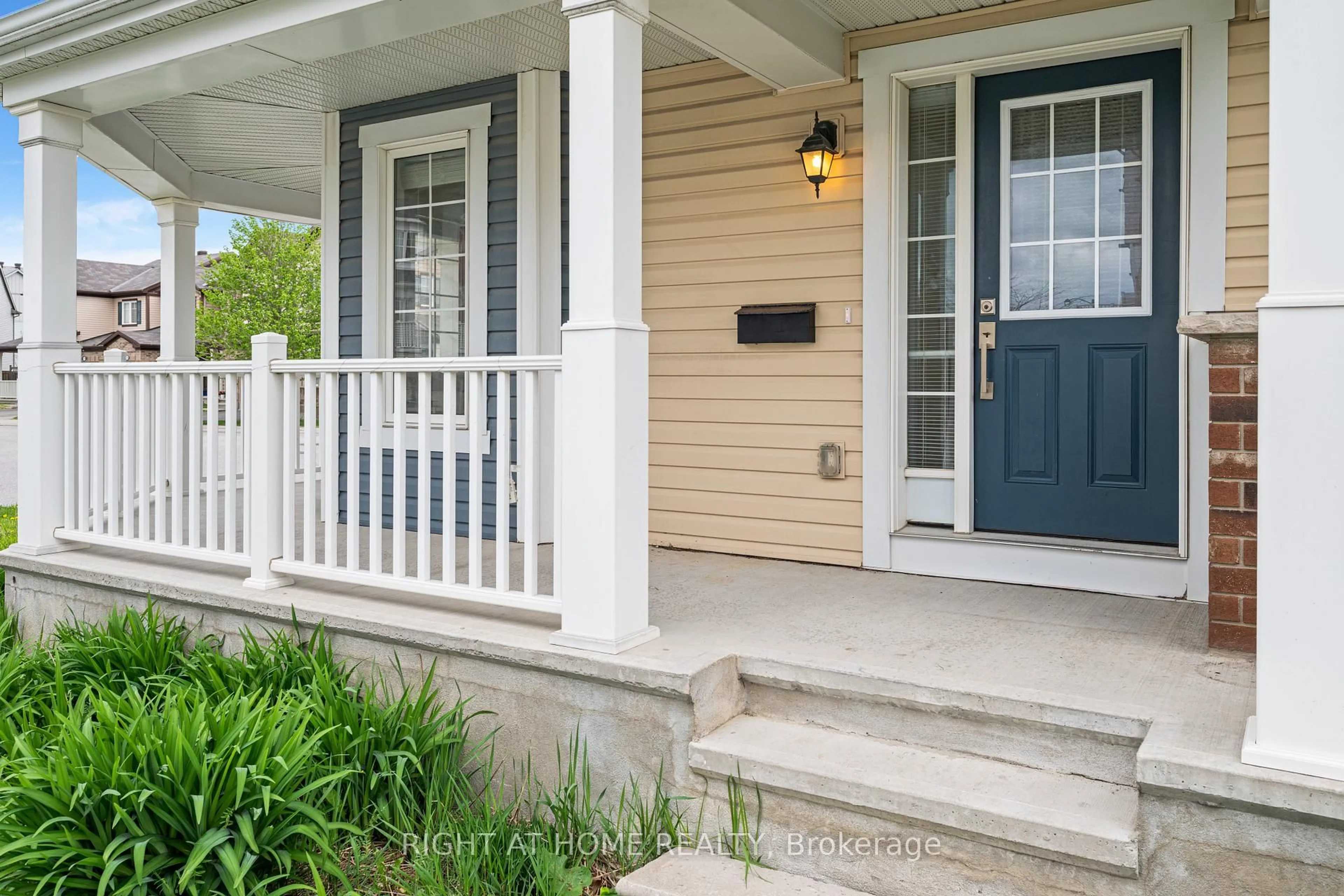 Unknown for 114 Grenadine St, Stittsville Ontario K2S 0N9
