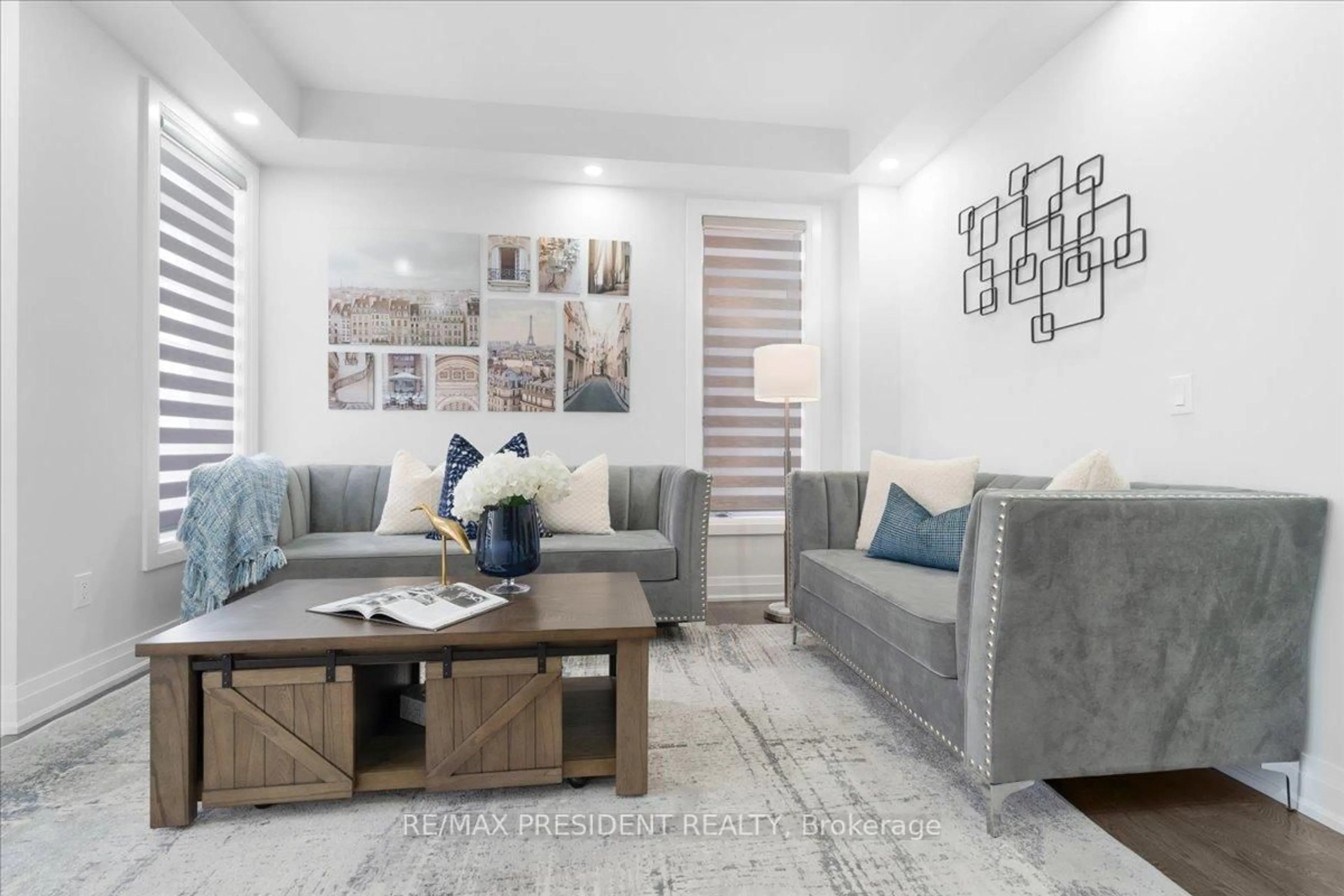 Living room with furniture, unknown for 1331 Upper Thames Dr, Woodstock Ontario N4T 0N1