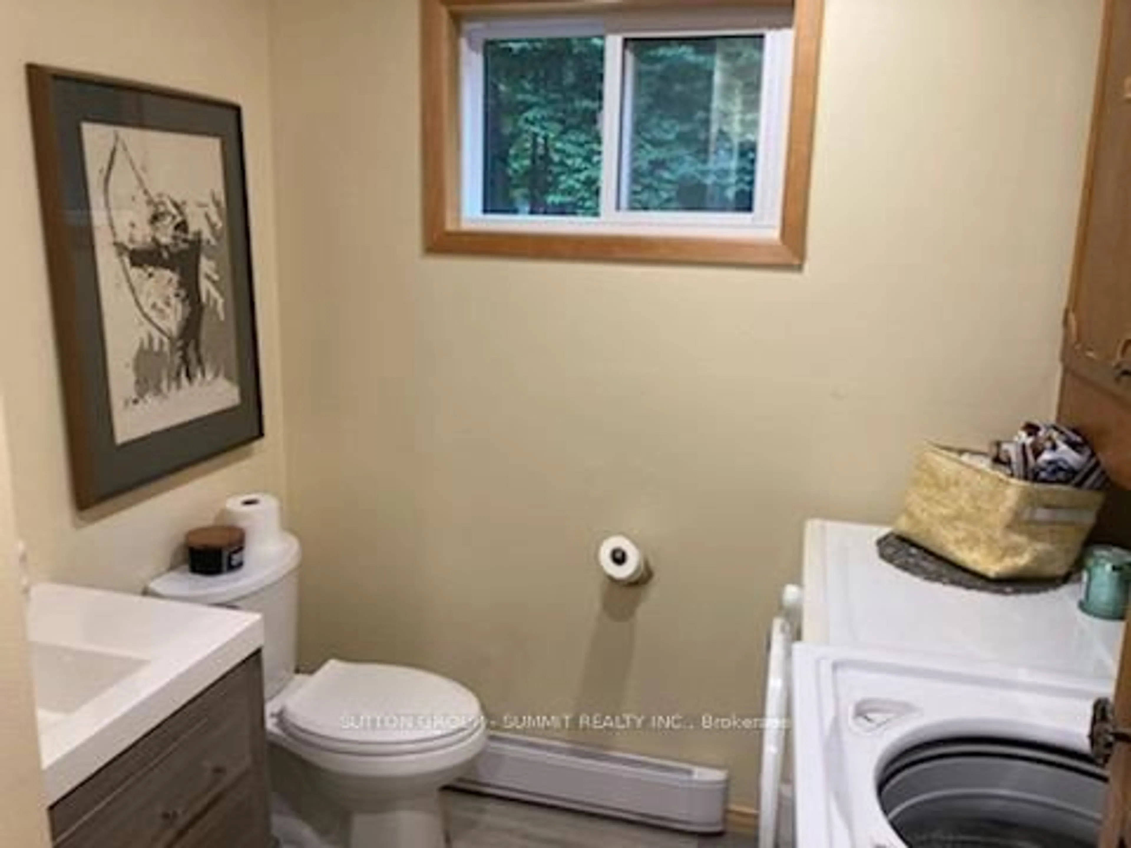 Standard bathroom, unknown for 119 HOOD Rd, Huntsville Ontario P1H 2J3