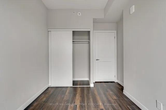 Additional property image - 15 Queen St Unit 1702