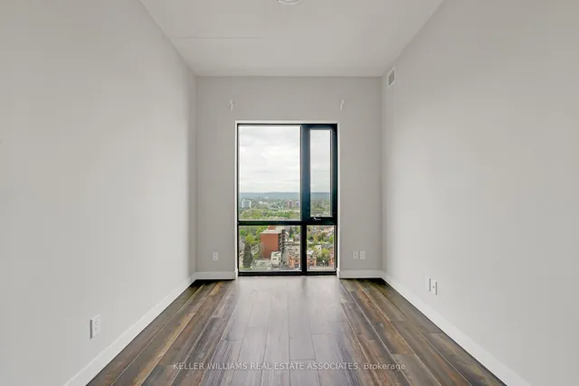 Additional property image - 15 Queen St Unit 1702