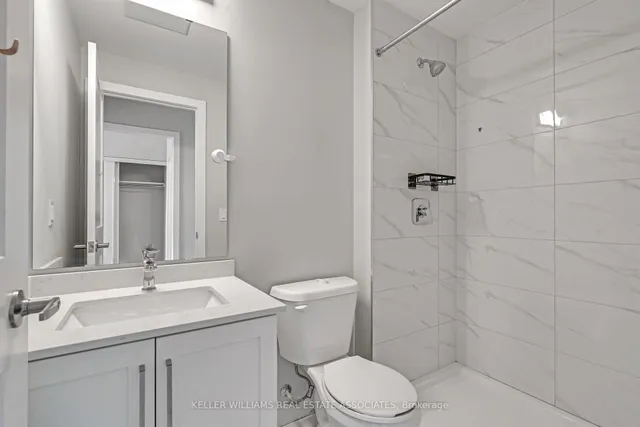 Additional property image - 15 Queen St Unit 1702