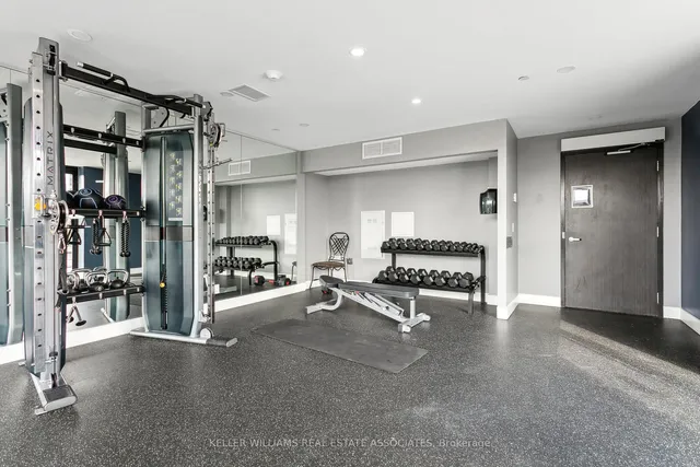 Additional property image - 15 Queen St Unit 1702